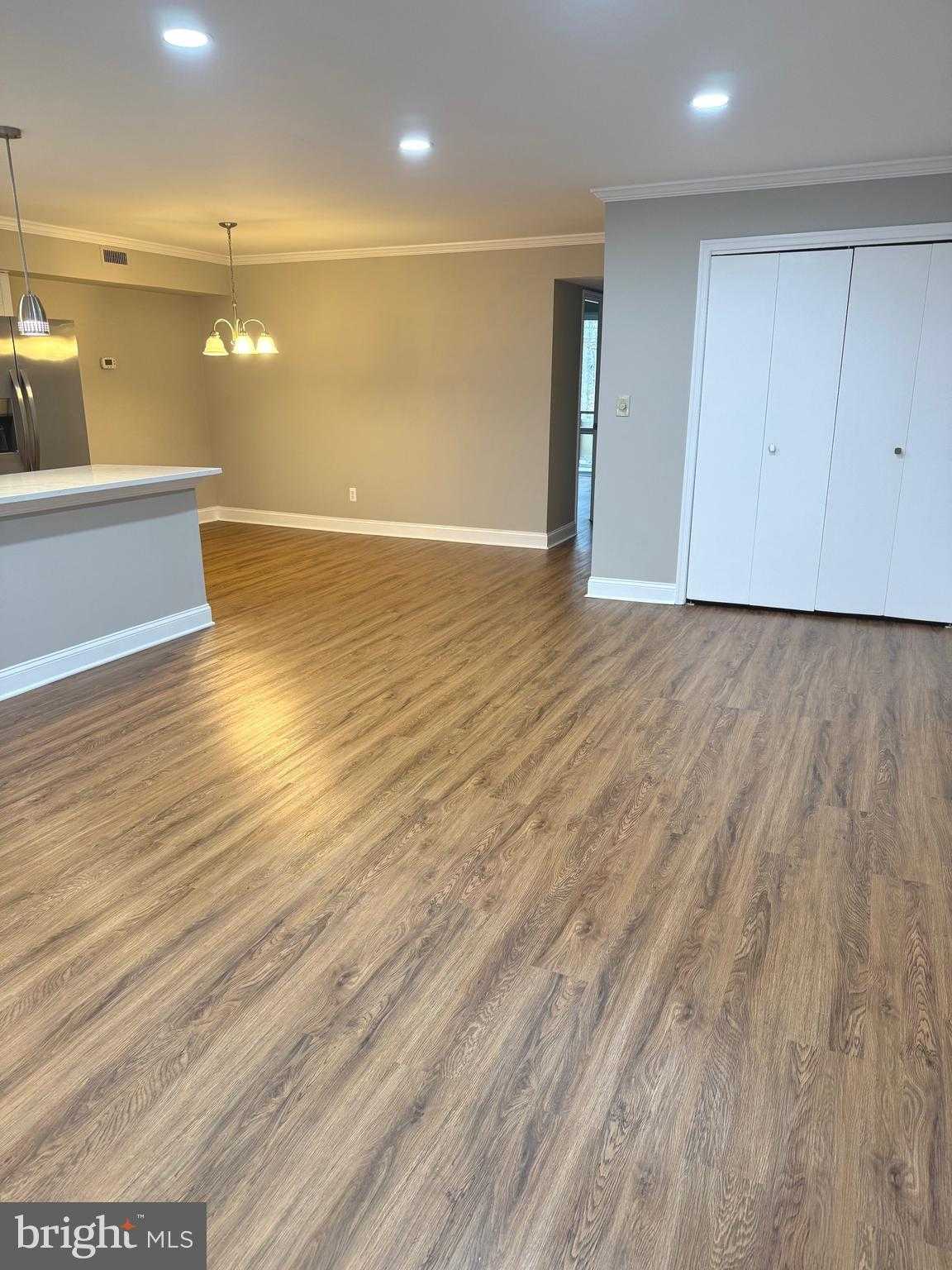 7553 Spring Lake Dr photo 7