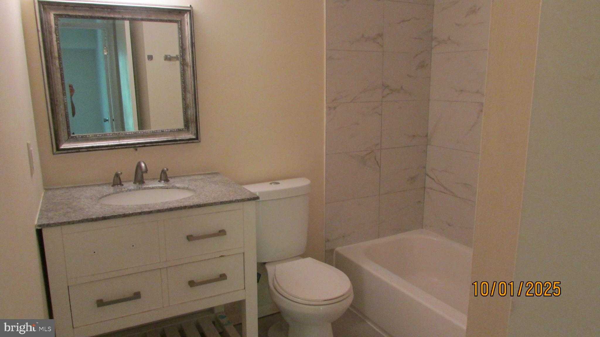 5206 Newton St Apt 202 photo 13