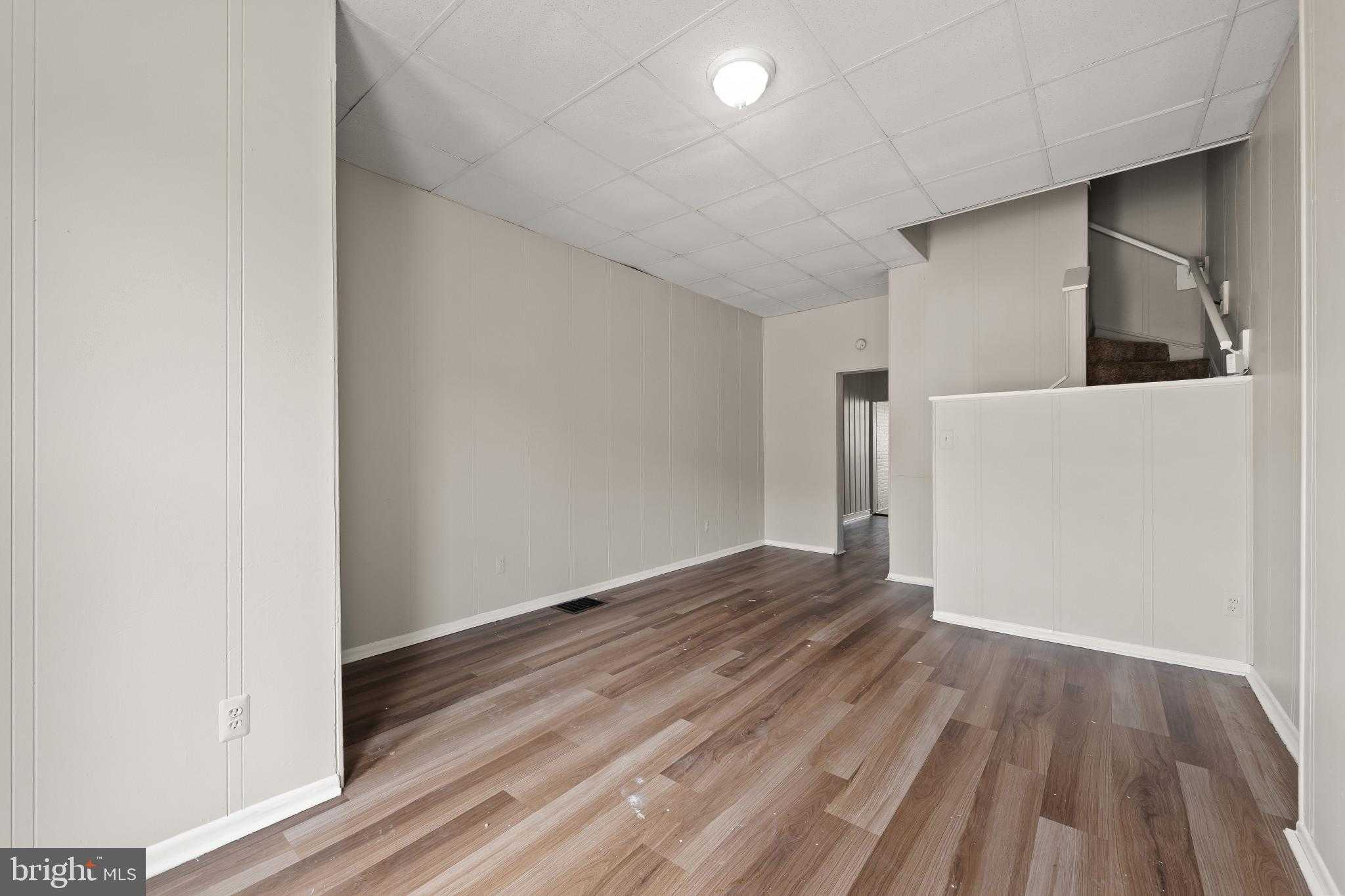 225 N Luzerne Ave photo 9