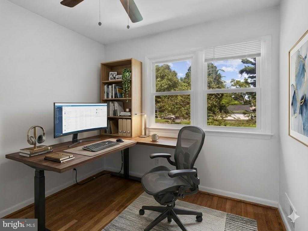 10806 Javins St photo 17