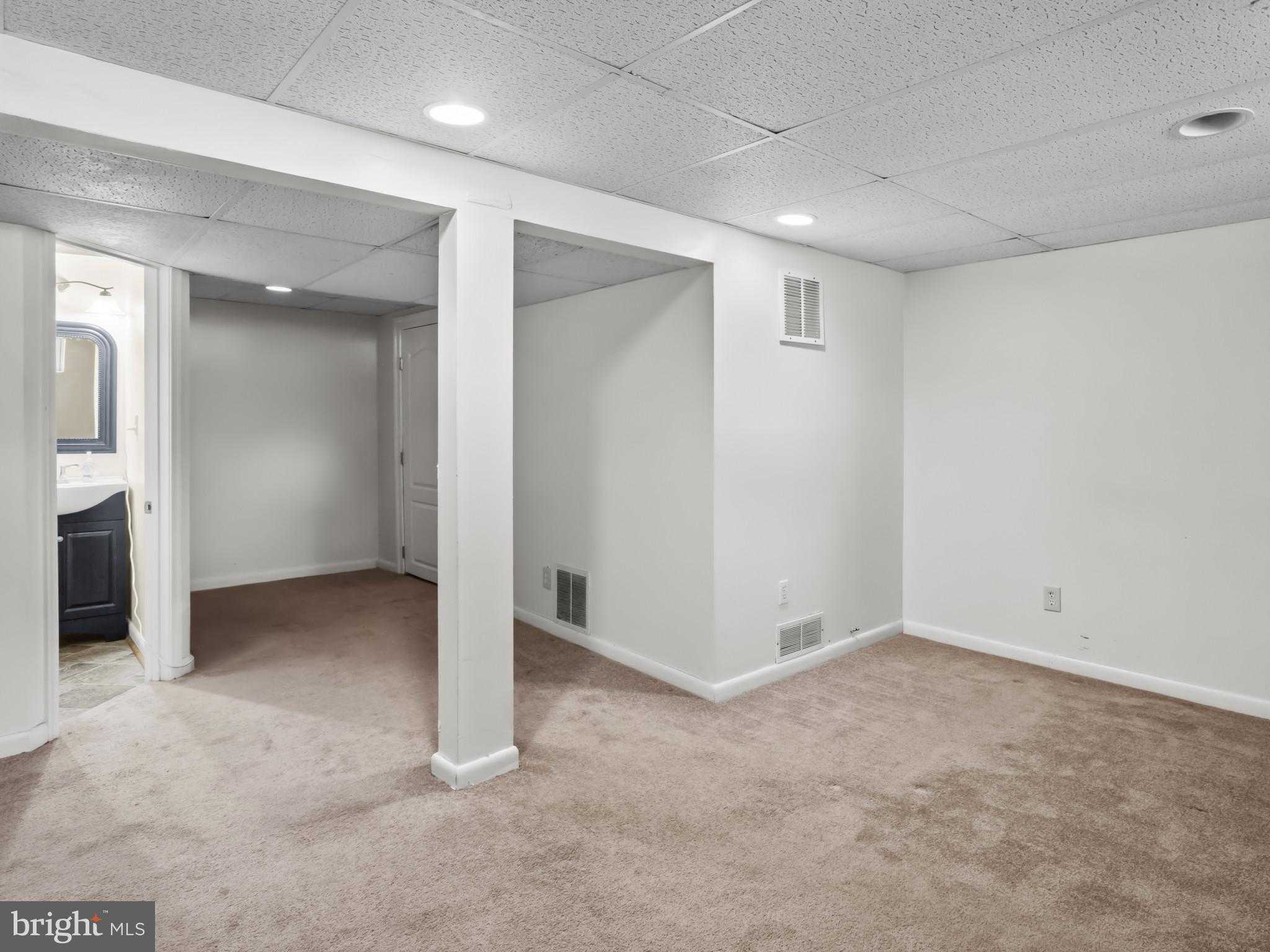 10806 Javins St photo 23