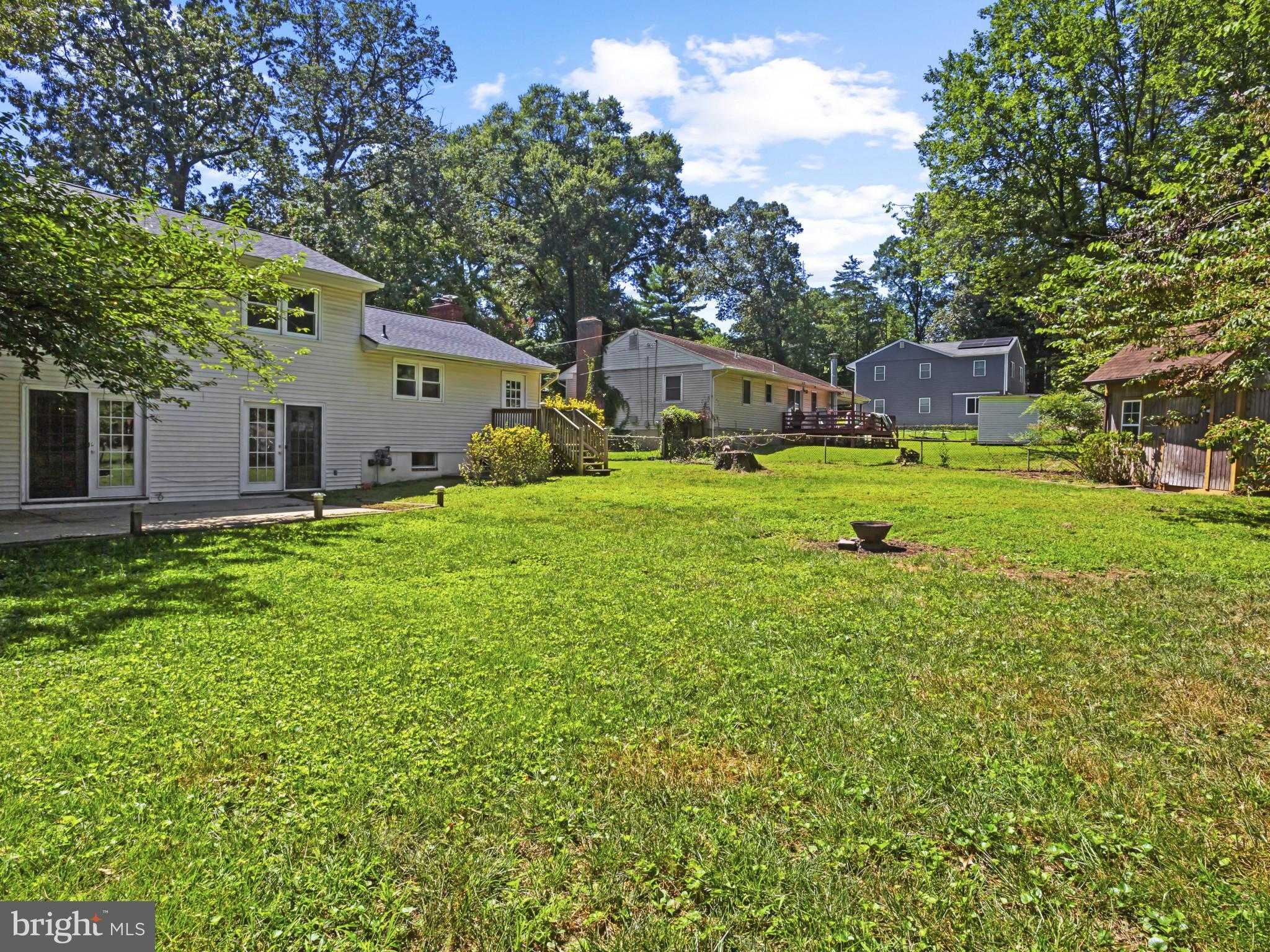 10806 Javins St photo 29