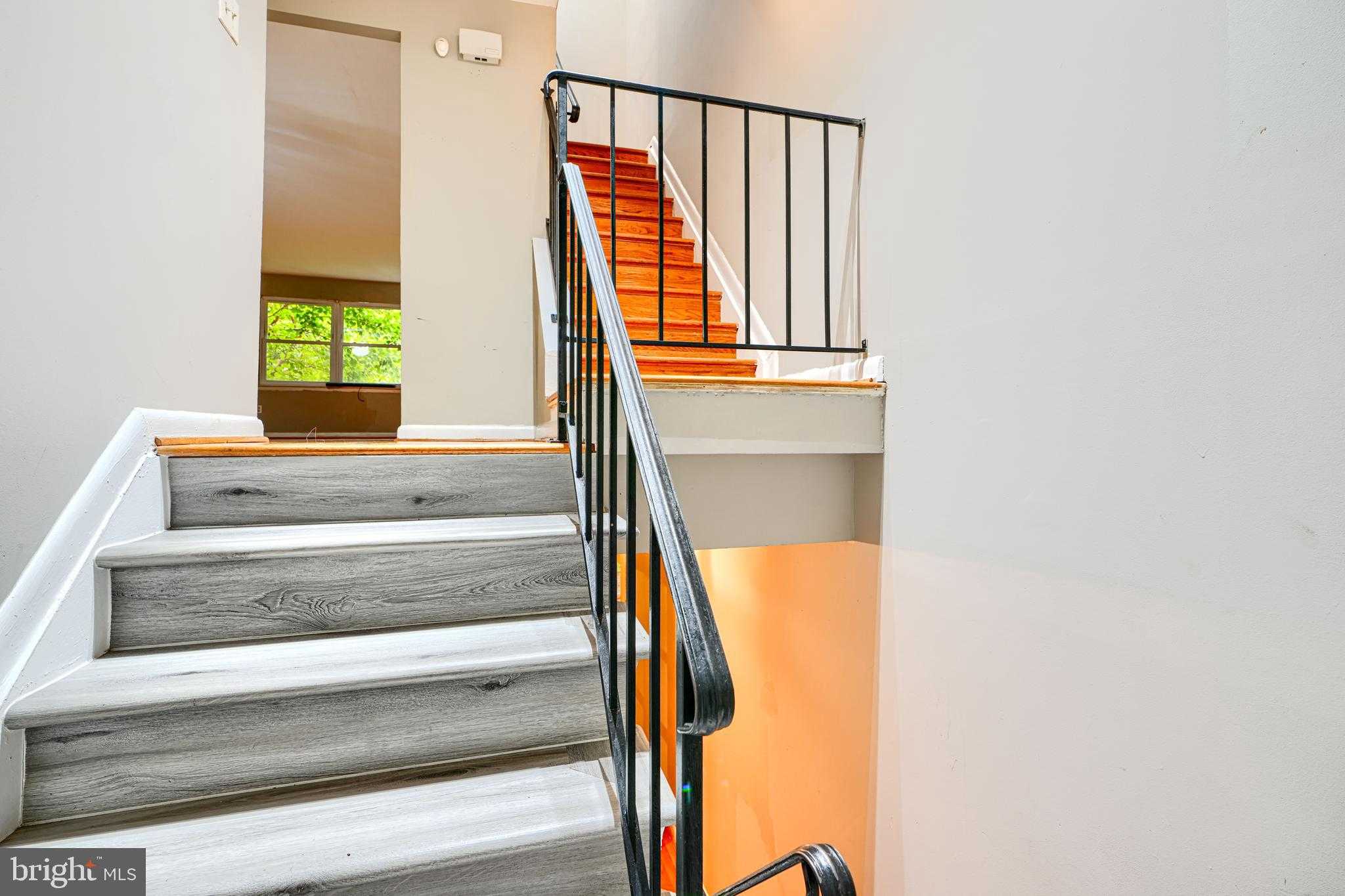 14 Englefield Sq photo 2