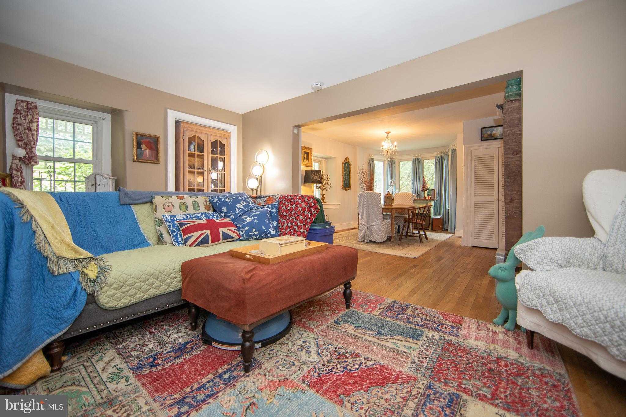 4 Seminary Rd photo 7