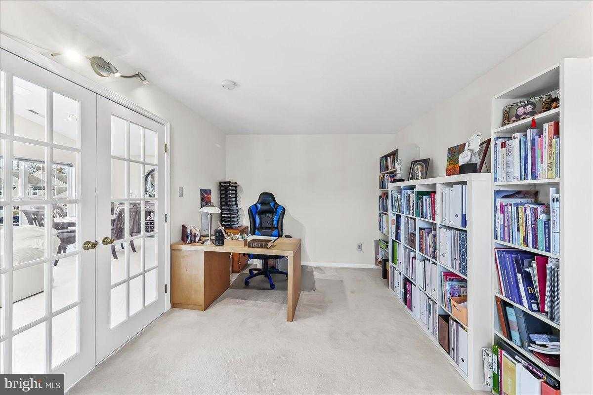 114 Stewarts CT photo 28