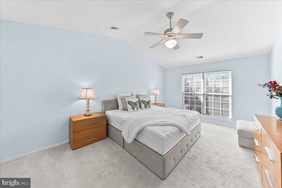 114 Stewarts CT photo 9