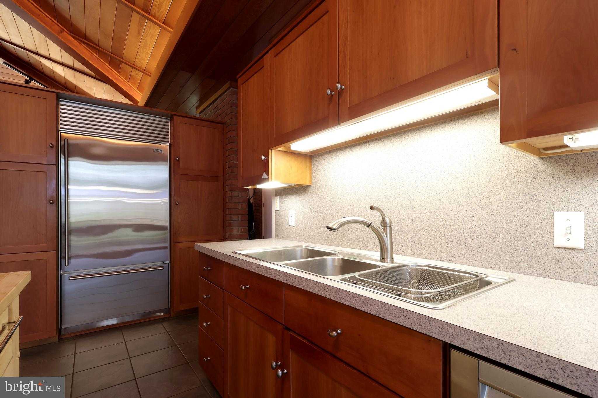 219 Ronan Dr photo 31