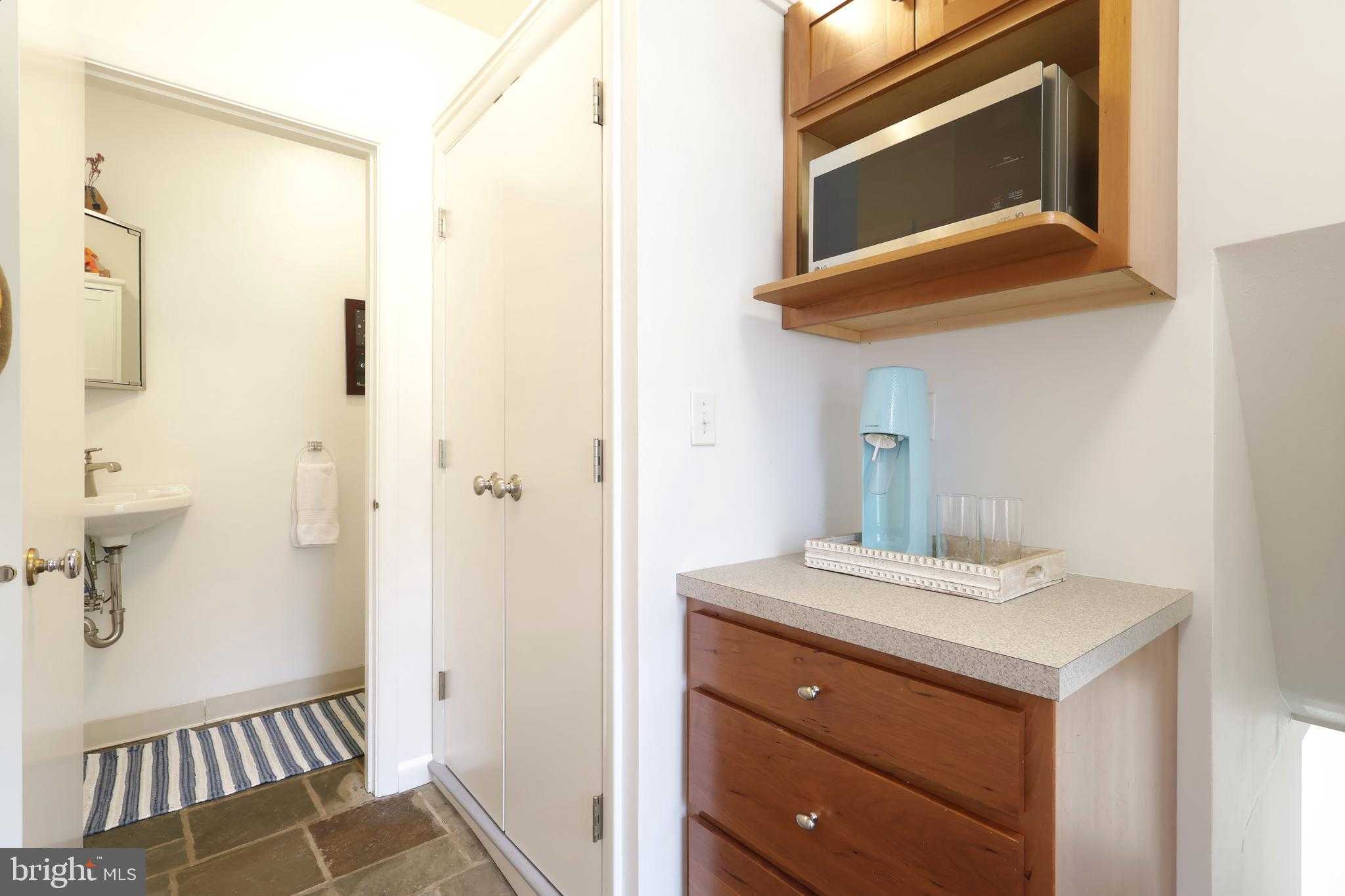 219 Ronan Dr photo 38