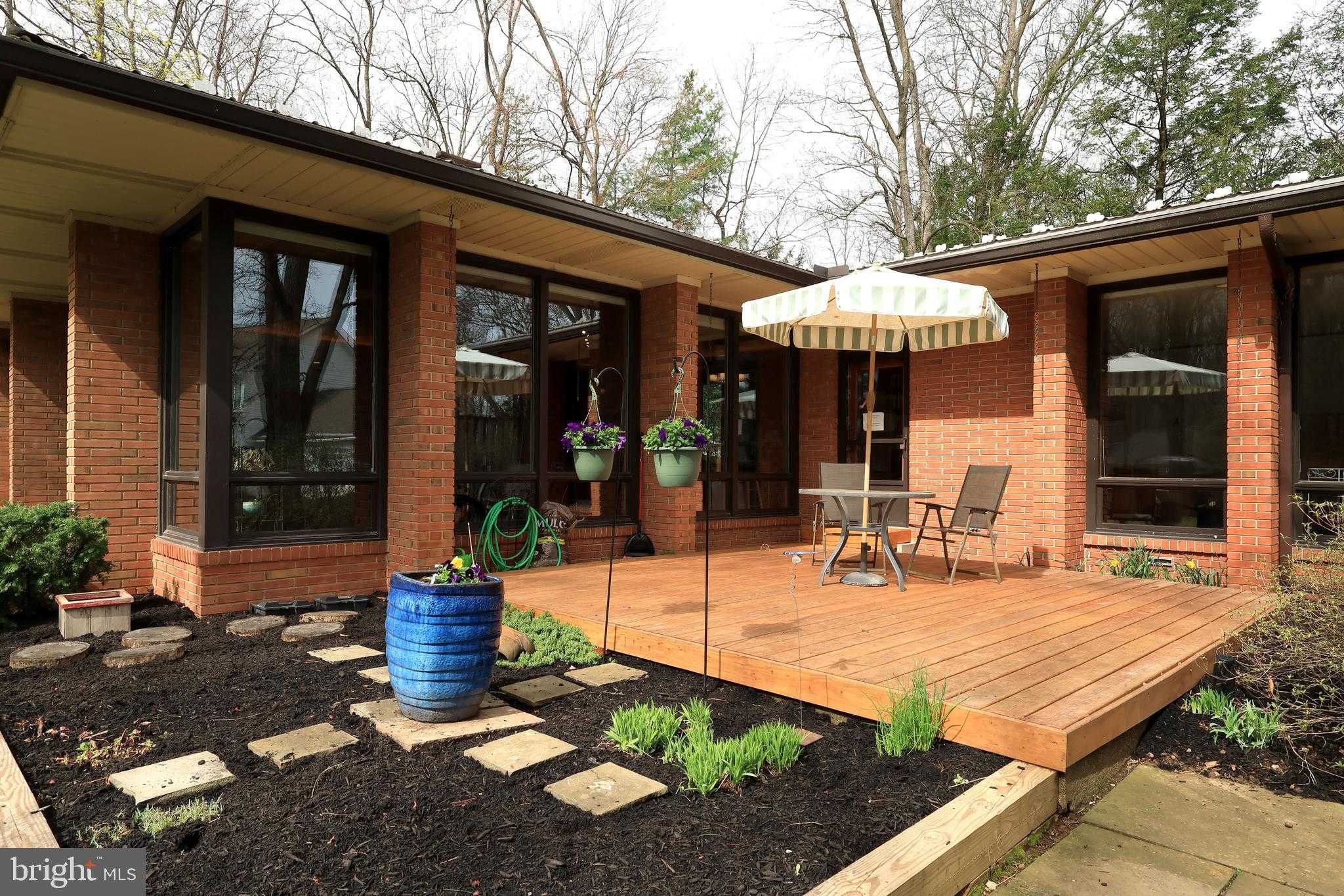 219 Ronan Dr photo 55