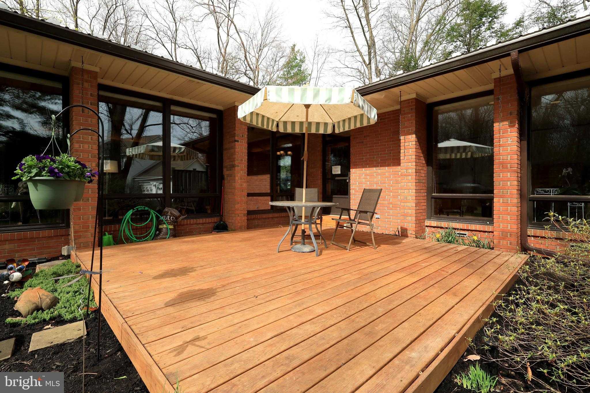 219 Ronan Dr photo 56