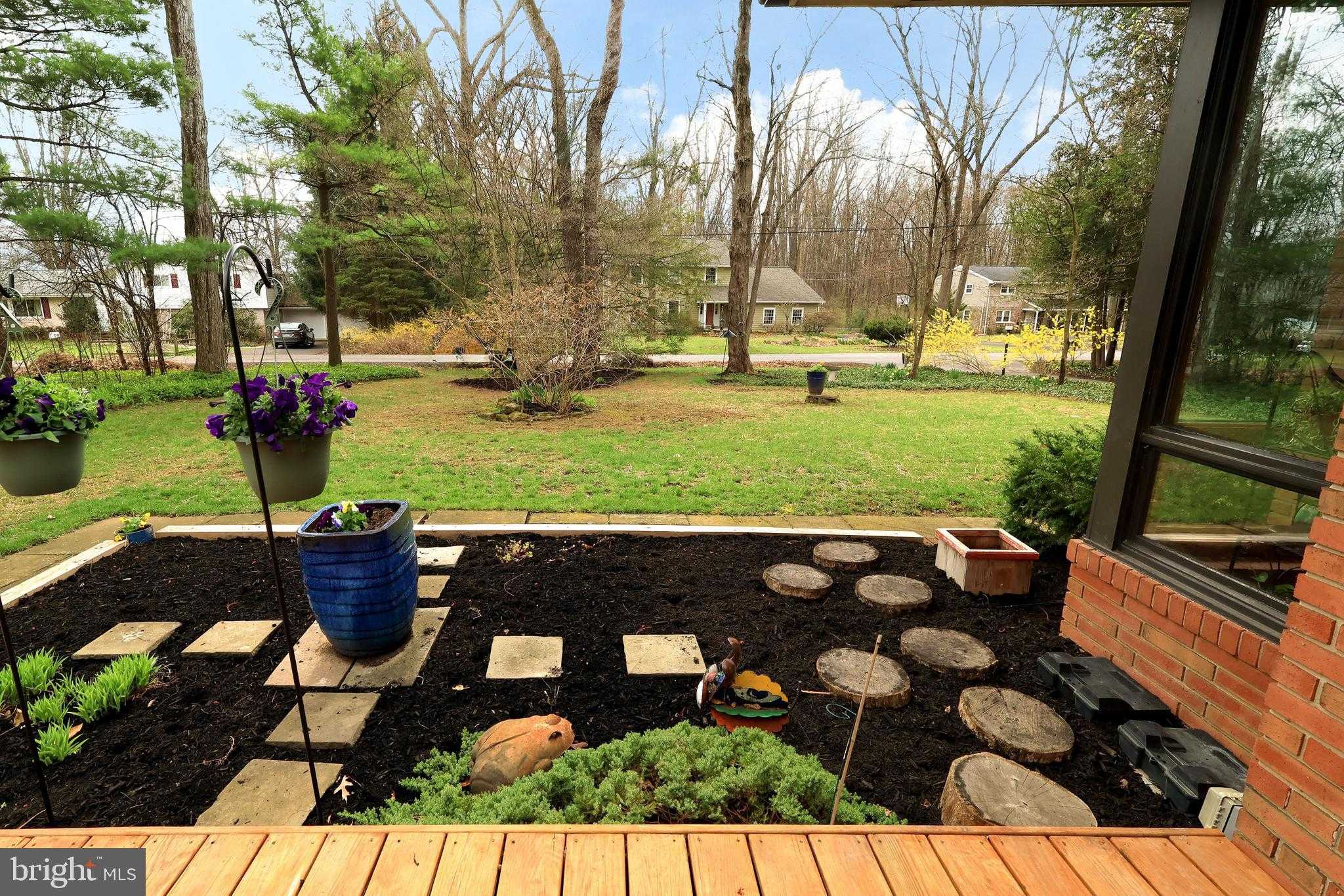 219 Ronan Dr photo 59