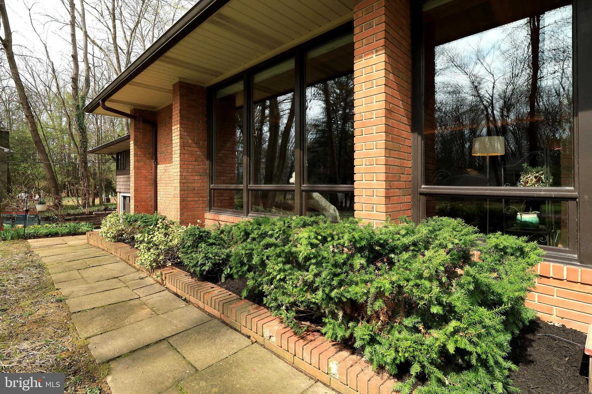 219 Ronan Dr photo 60