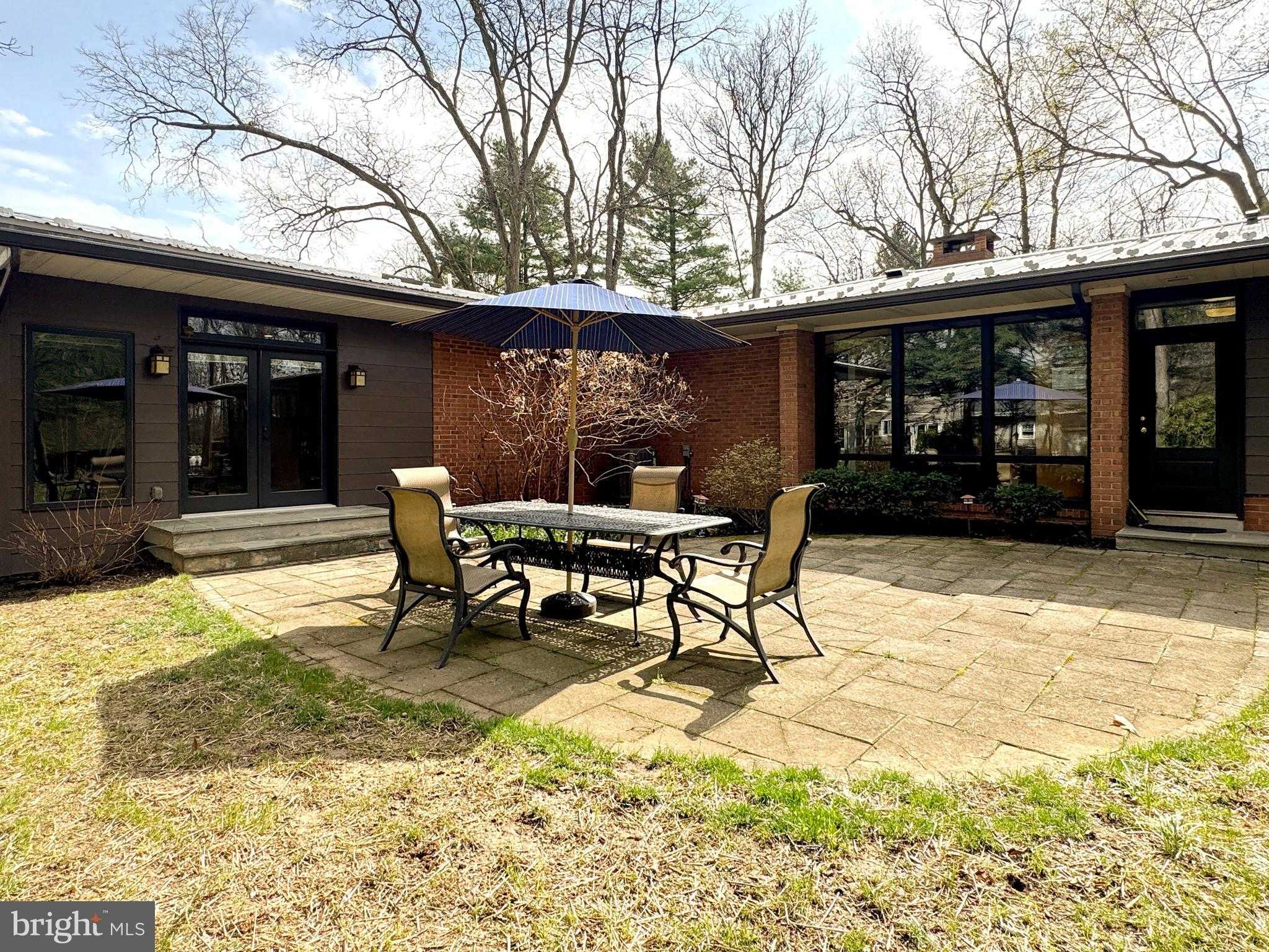 219 Ronan Dr photo 69