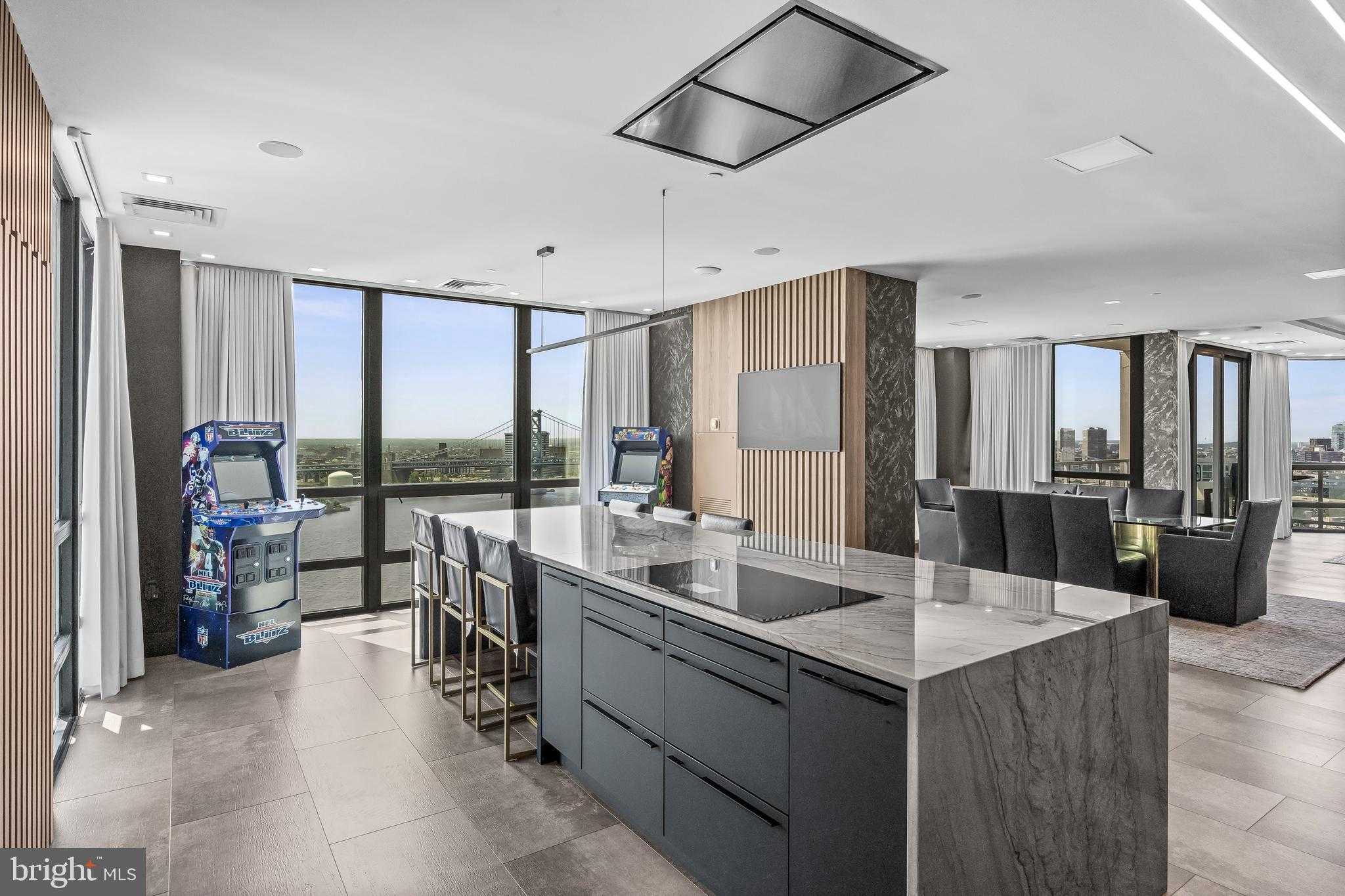 901 N Penn St photo 11