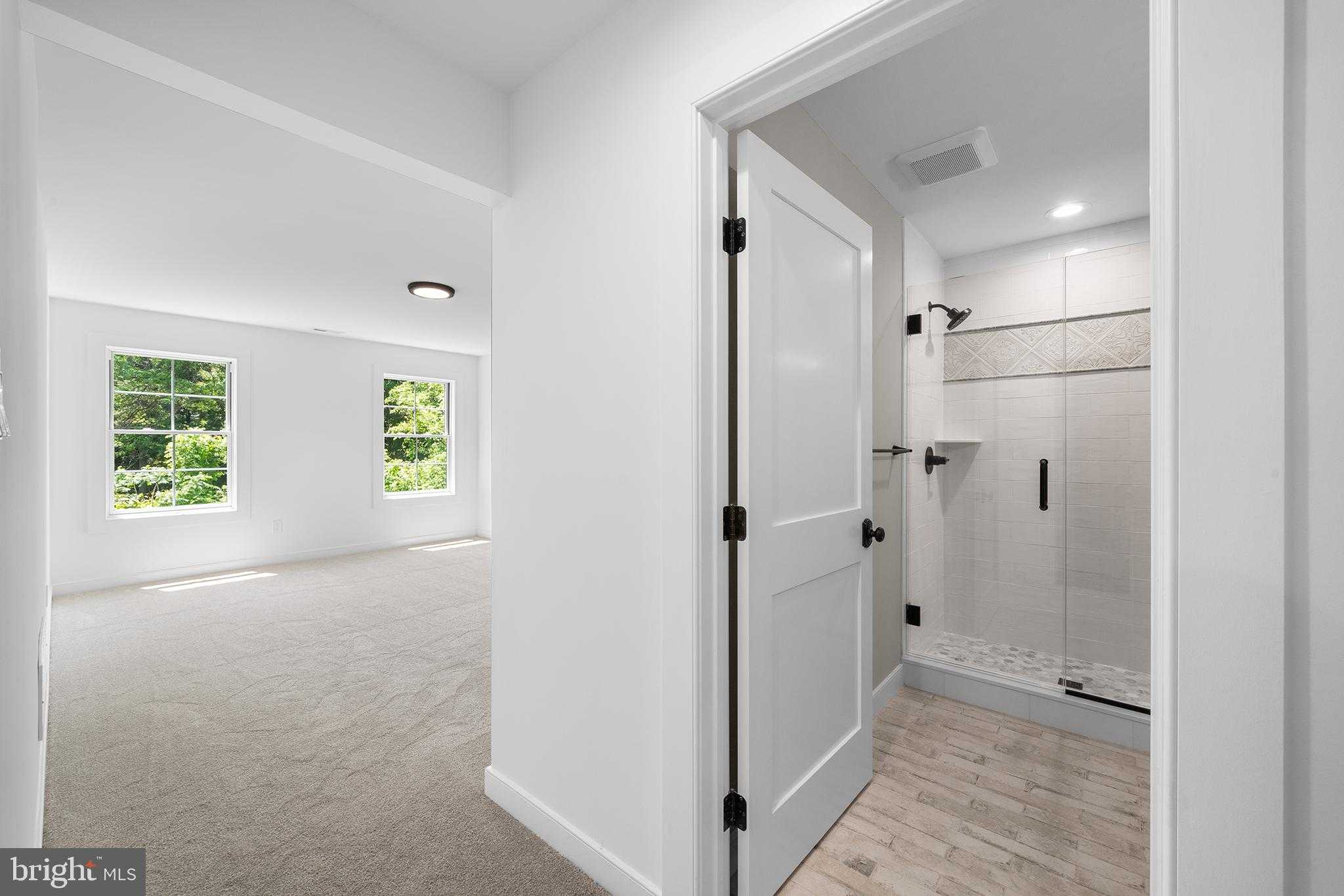 744 Broad St photo 35