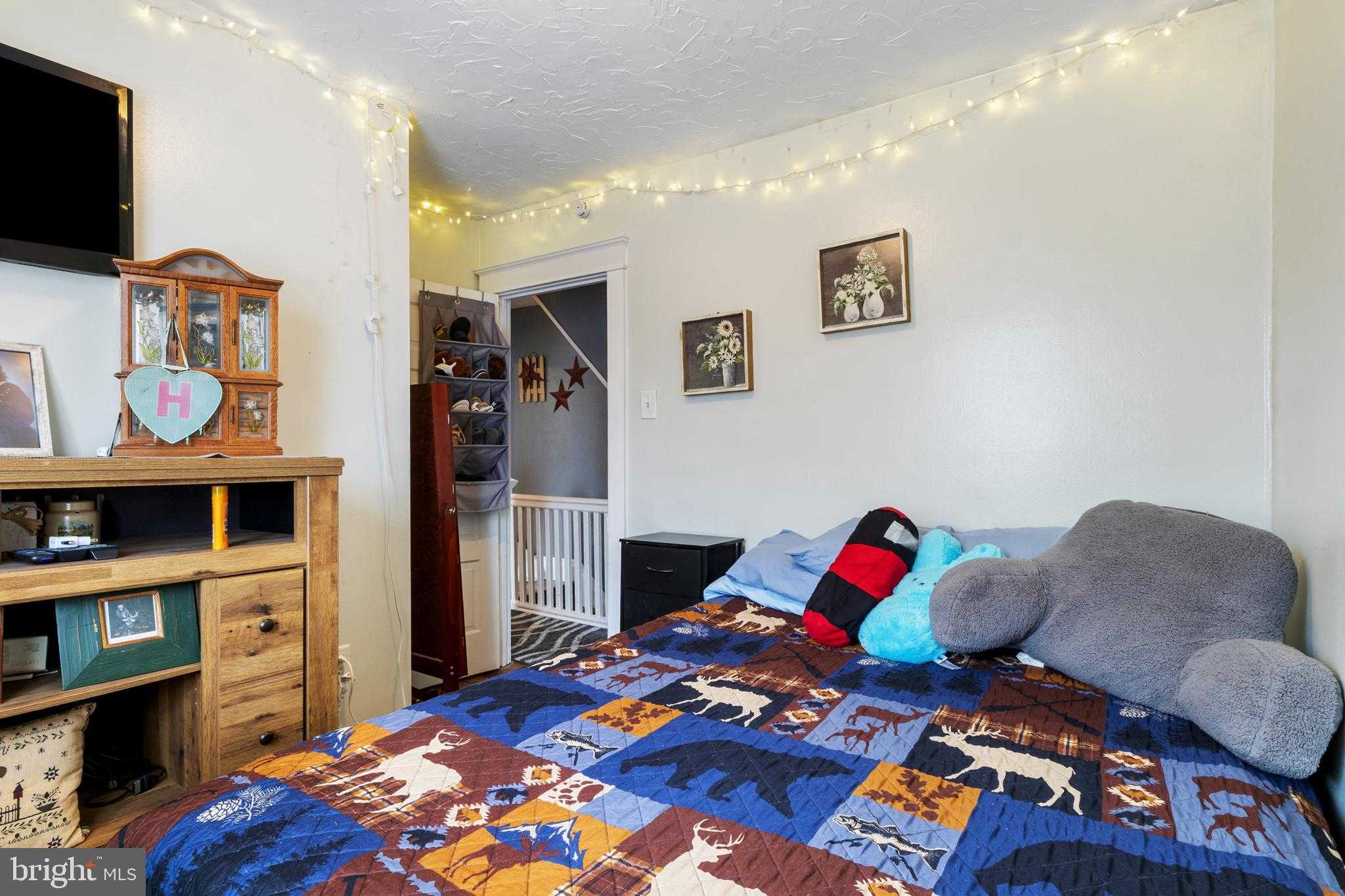 39 S Sumner St photo 14