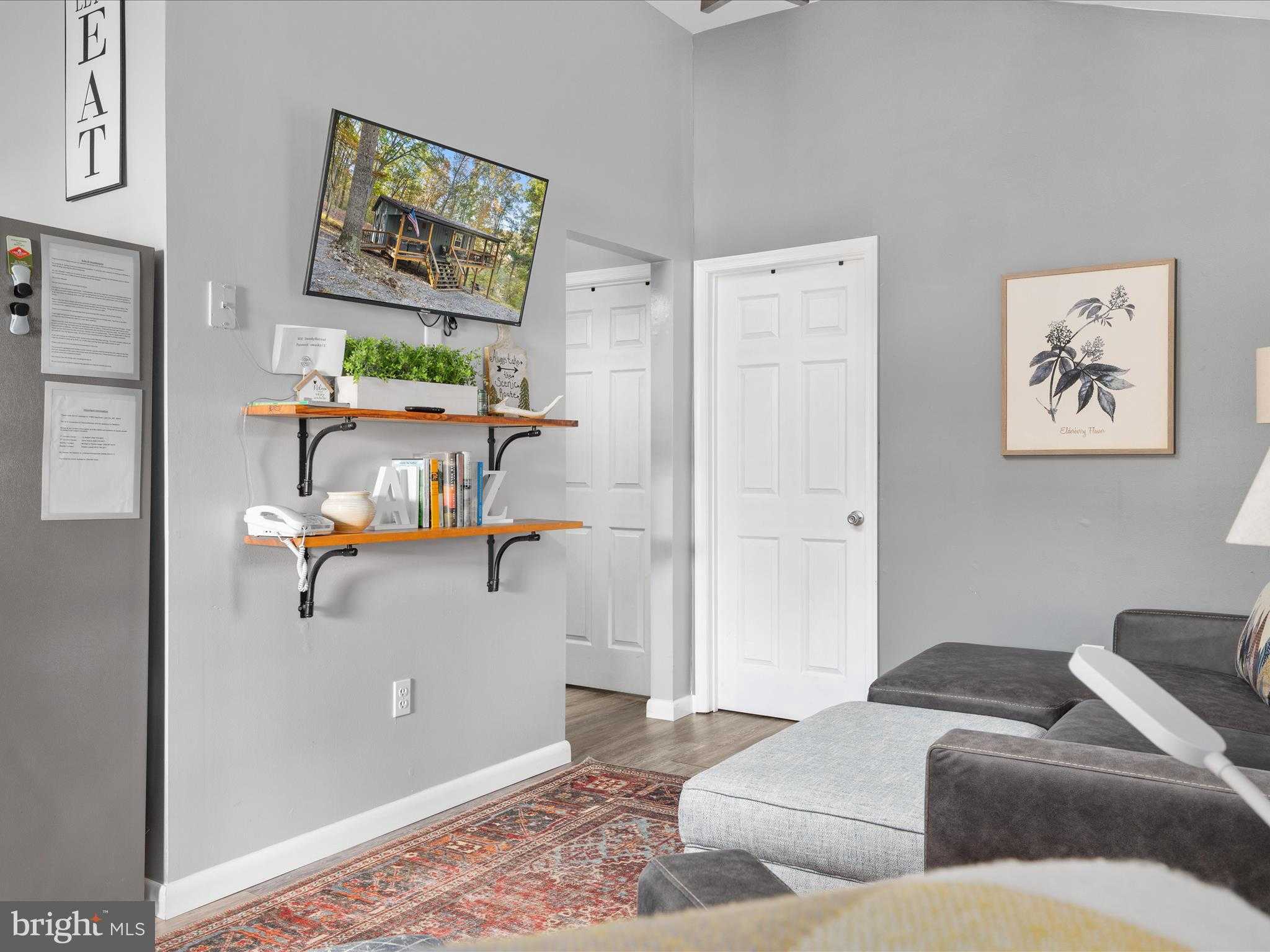 15 Meadow View Dr photo 9