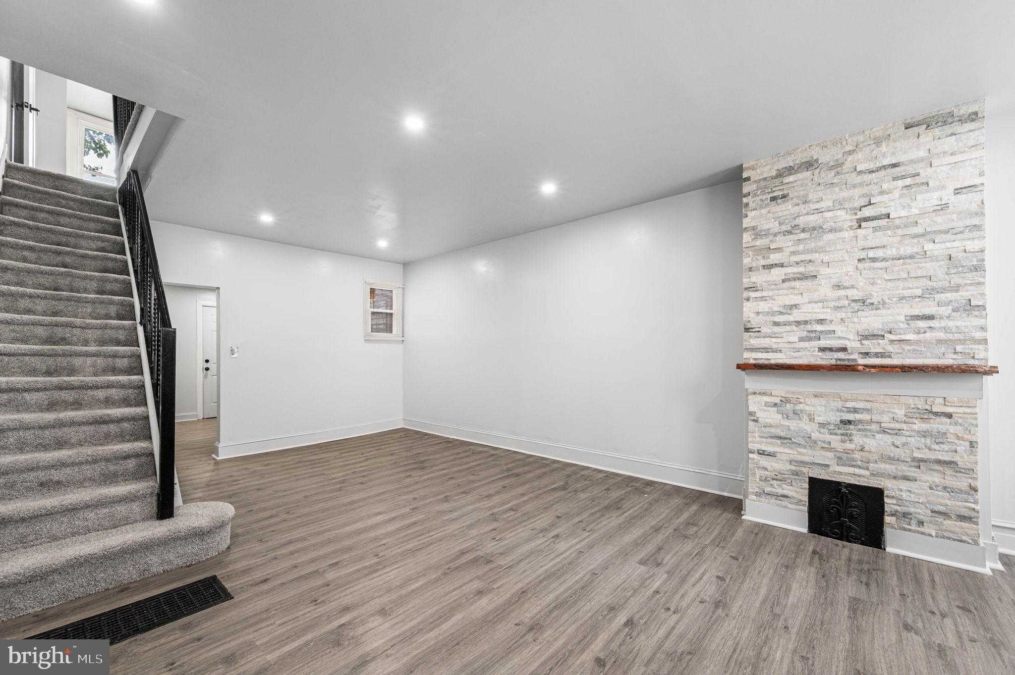 1232 W Sergeant St photo 7