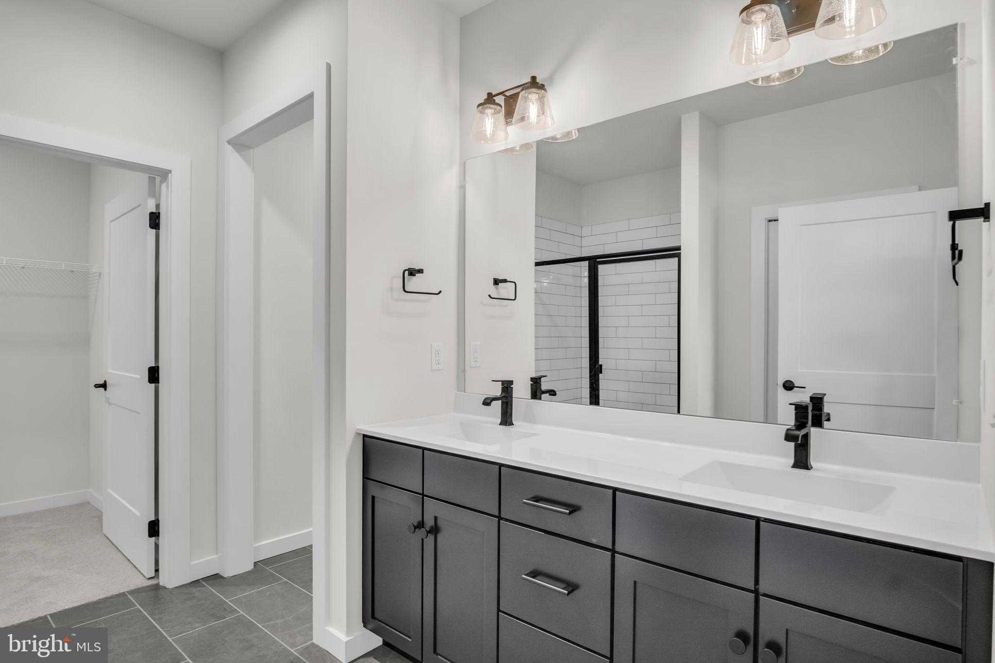 141 Bellflower Ave photo 11