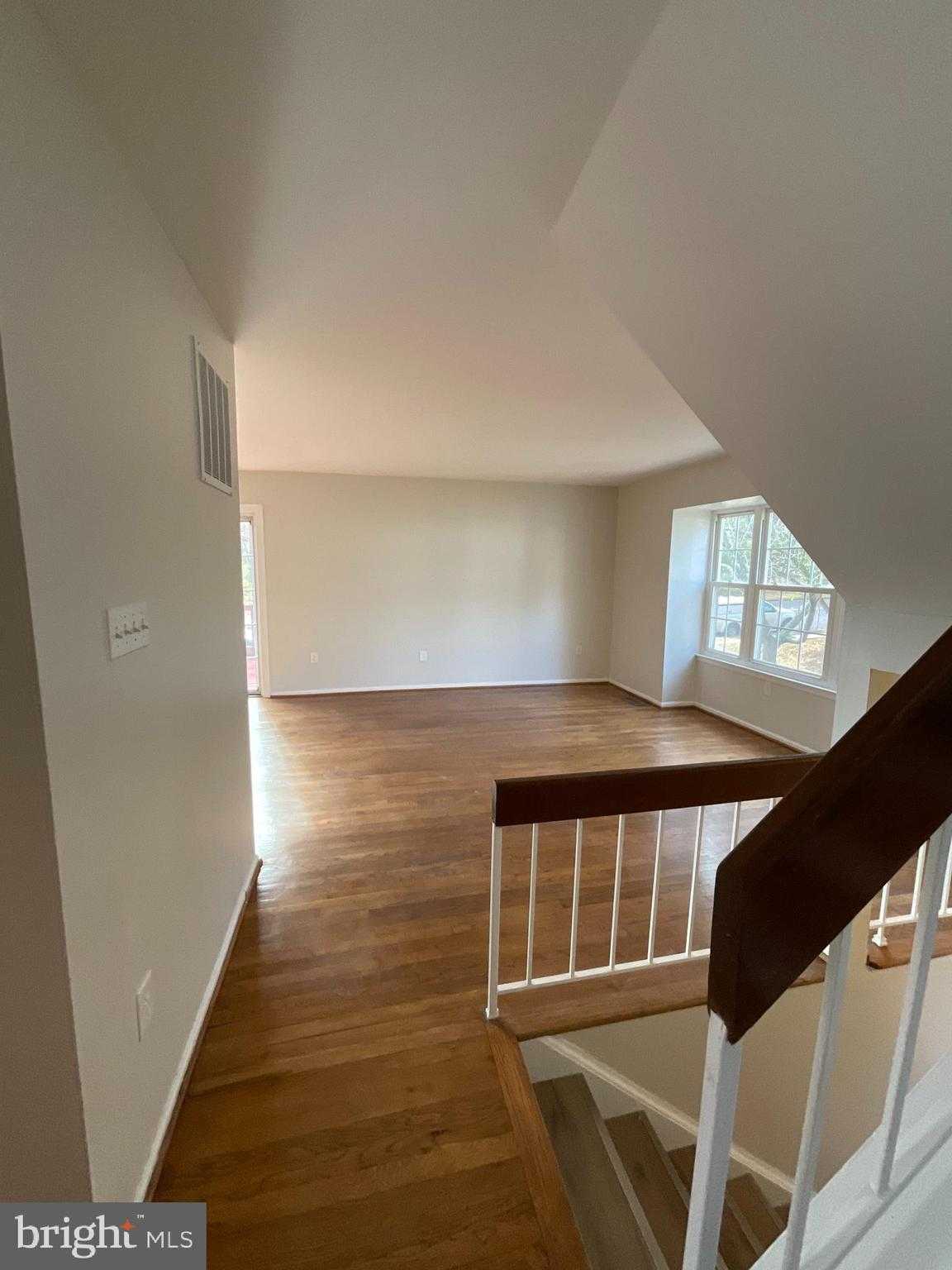 6901 Woodstream Ln photo 5