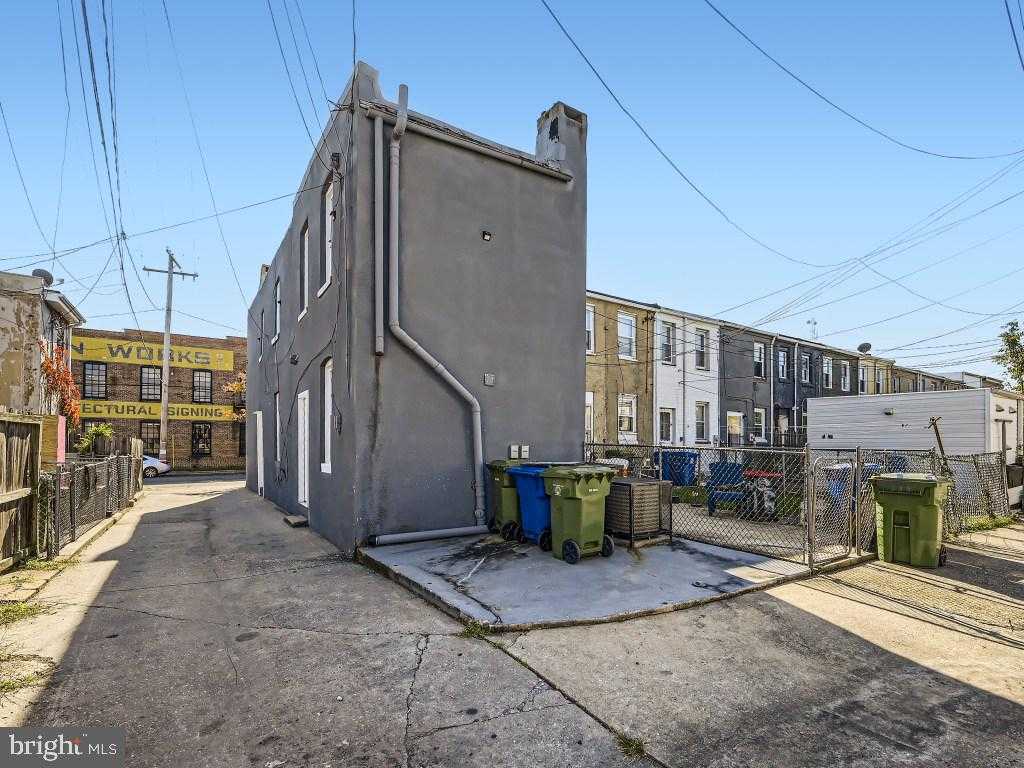 1402 Carroll St photo 26