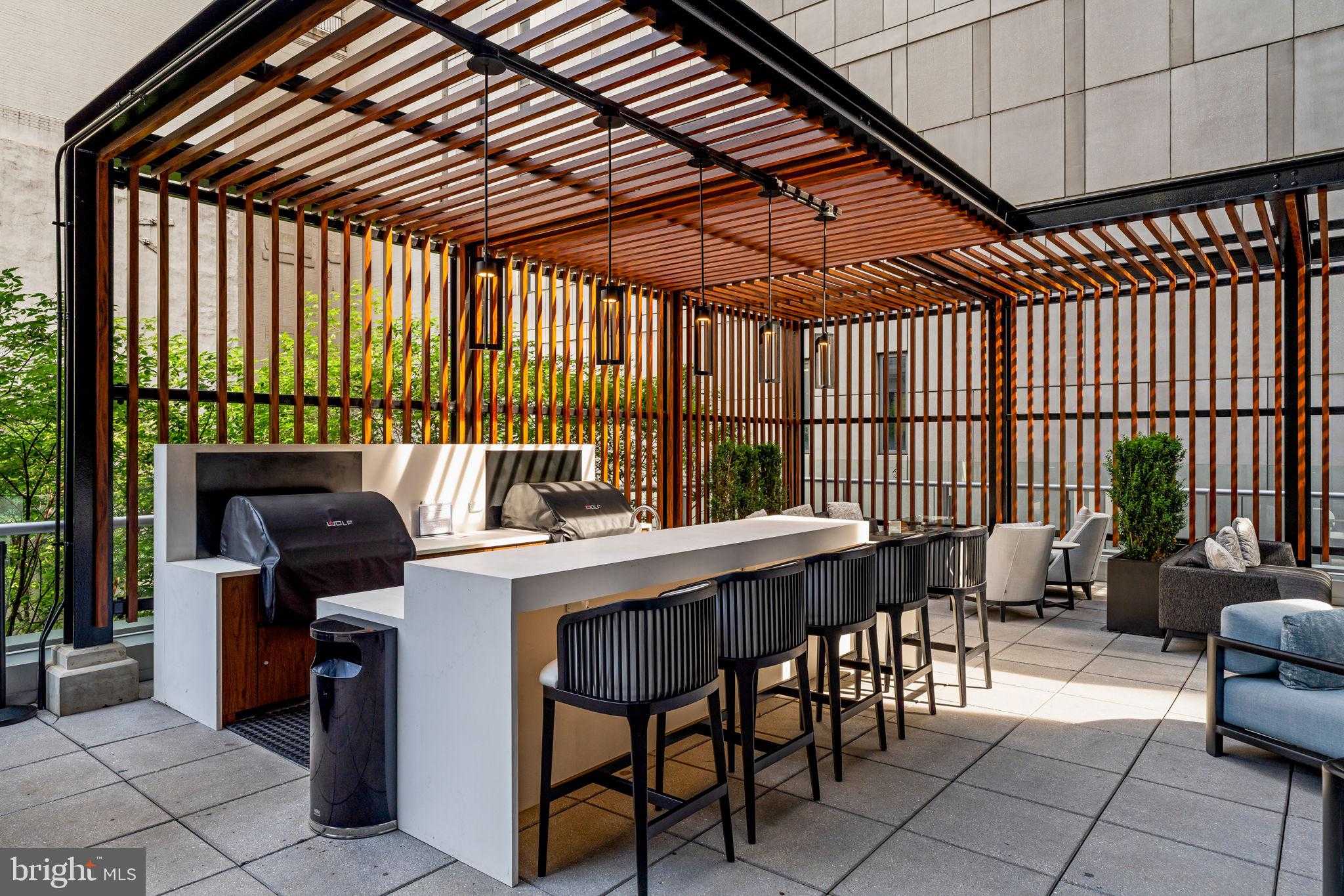 1414 S Penn Sq Unit 22b photo 37