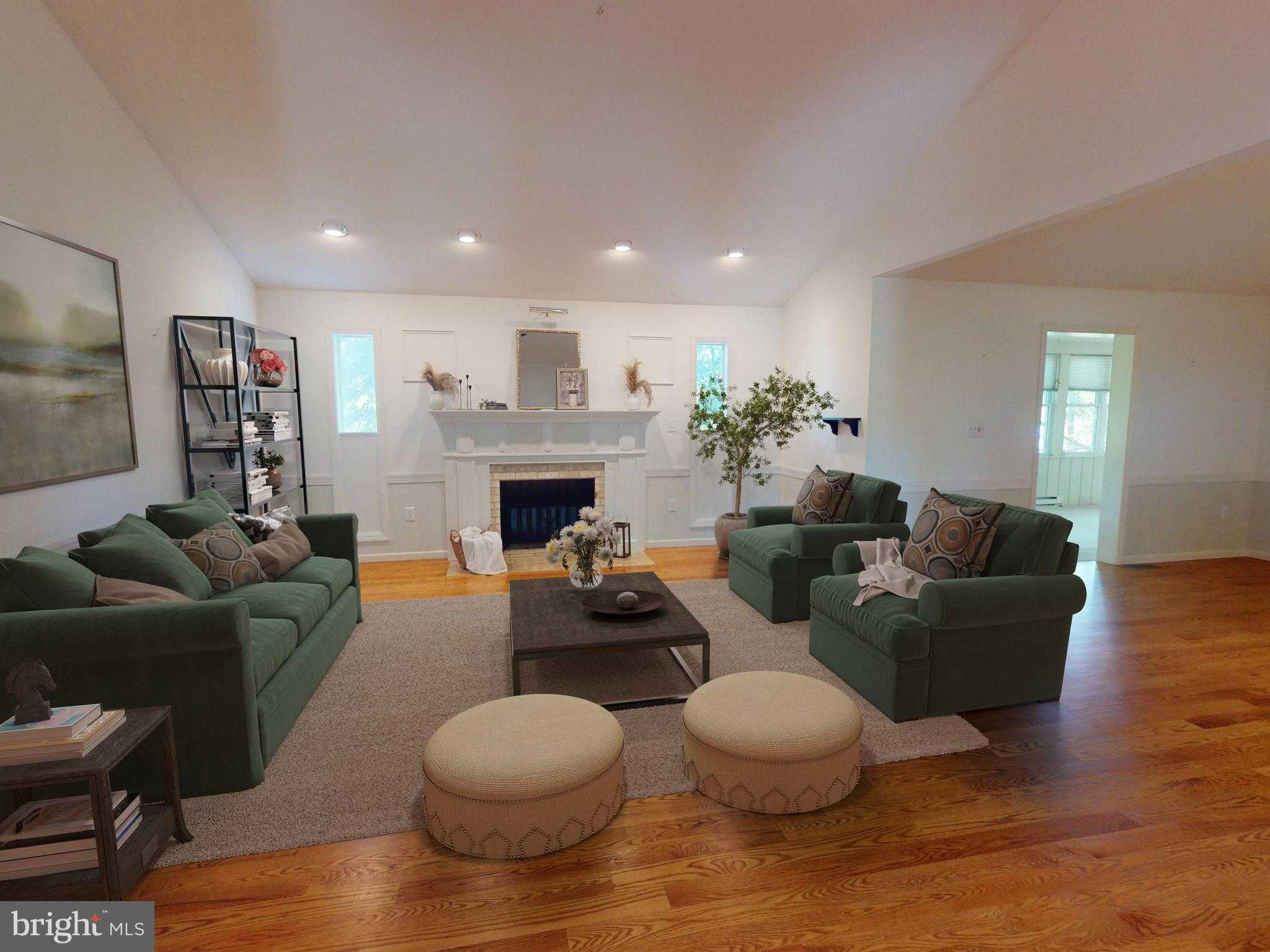 128 Colonial CT photo 3