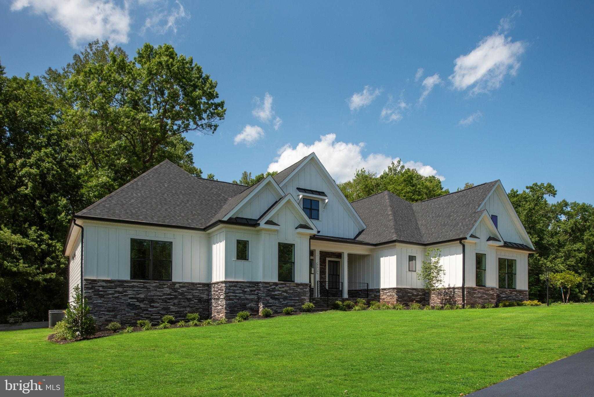 8639 Rosni Way photo 2