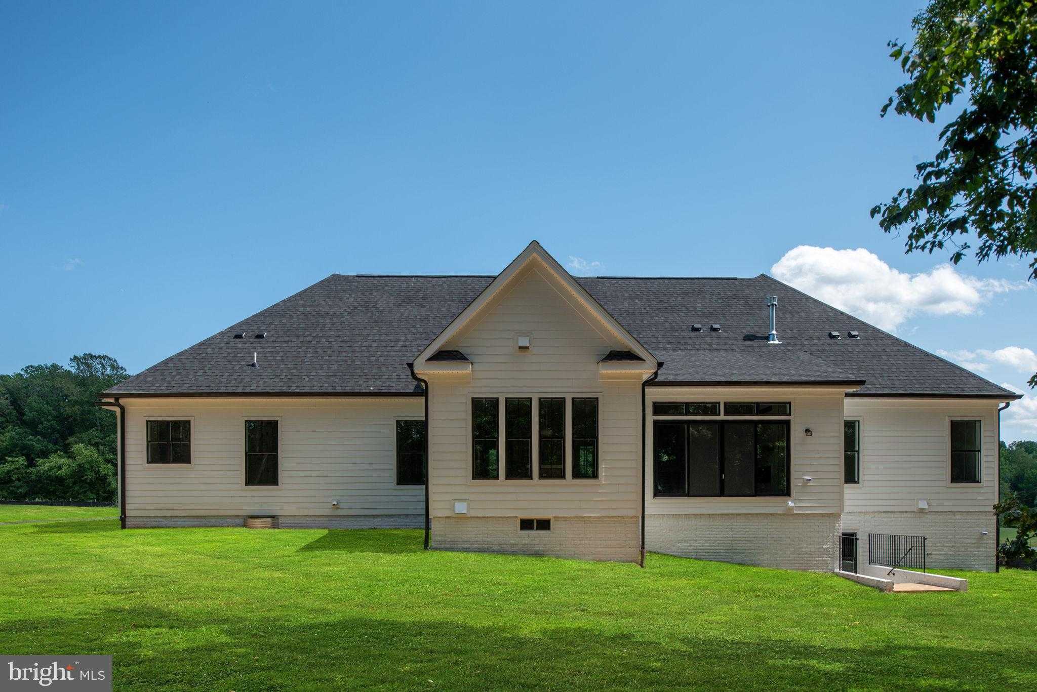 8639 Rosni Way photo 6