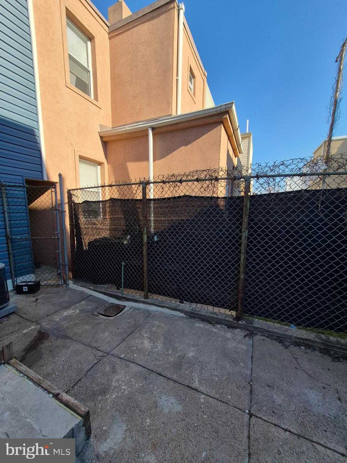 3137 Tilton St photo 19