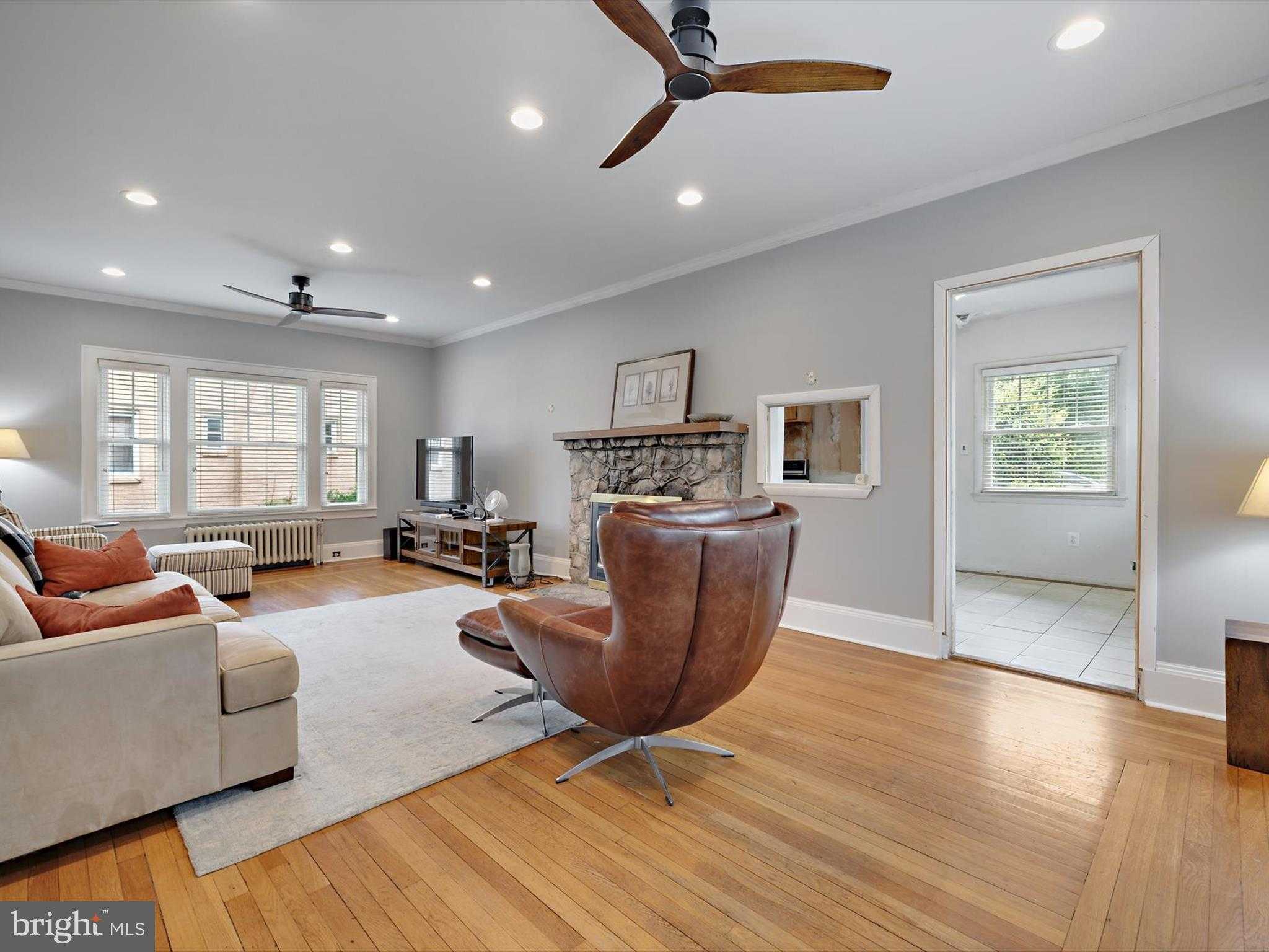 6204 Lombard St photo 11