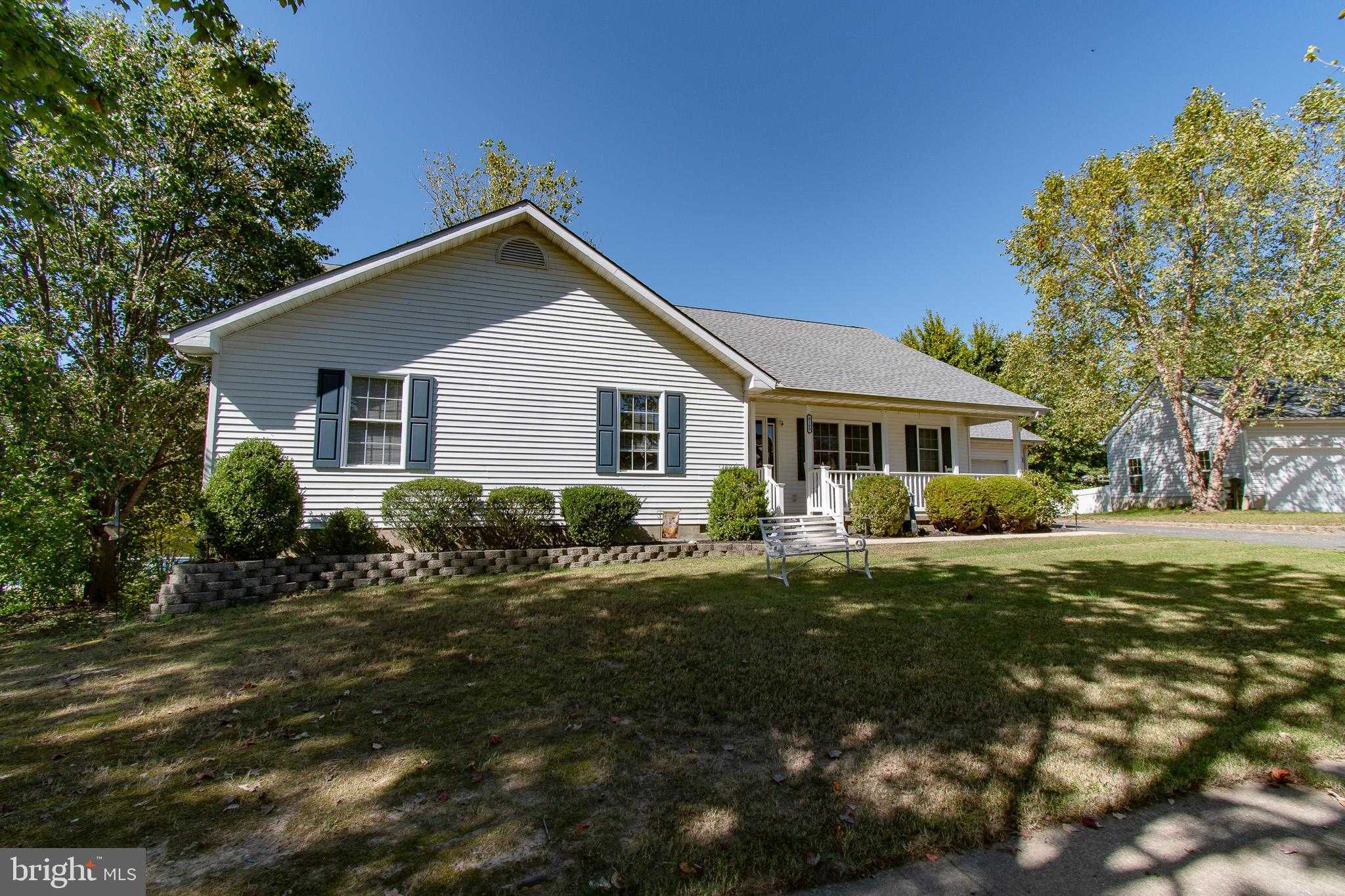 8160 Ethan Ave photo 2