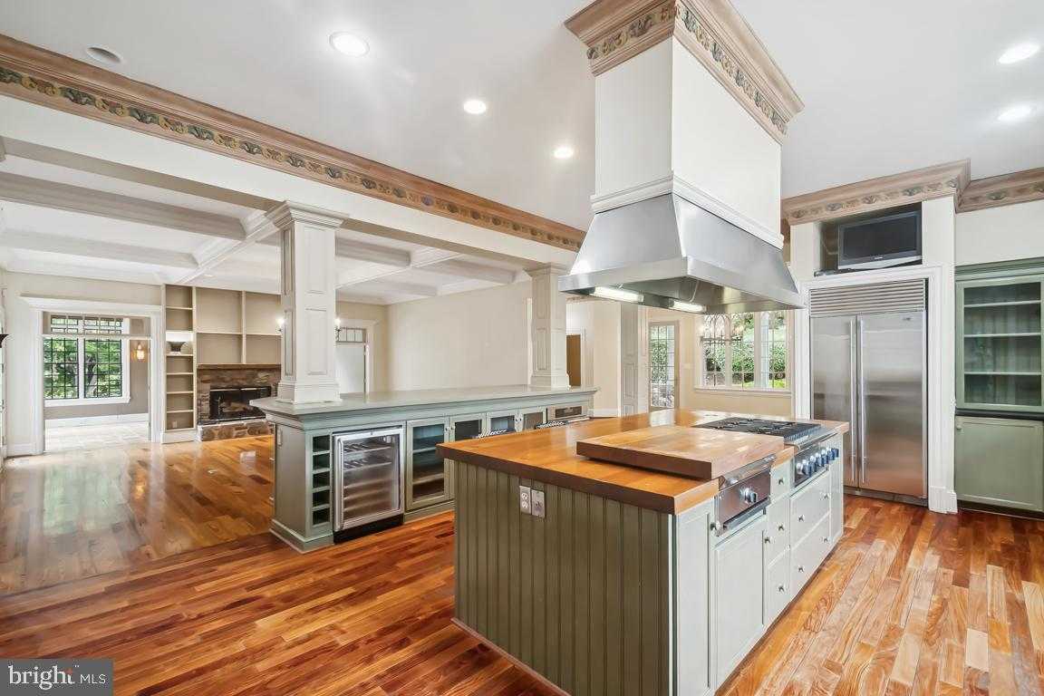 10606 Candlewick Rd photo 4