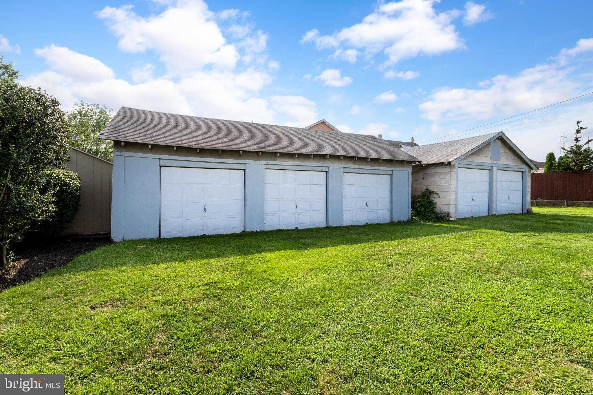 27 Garfield Ave photo 4