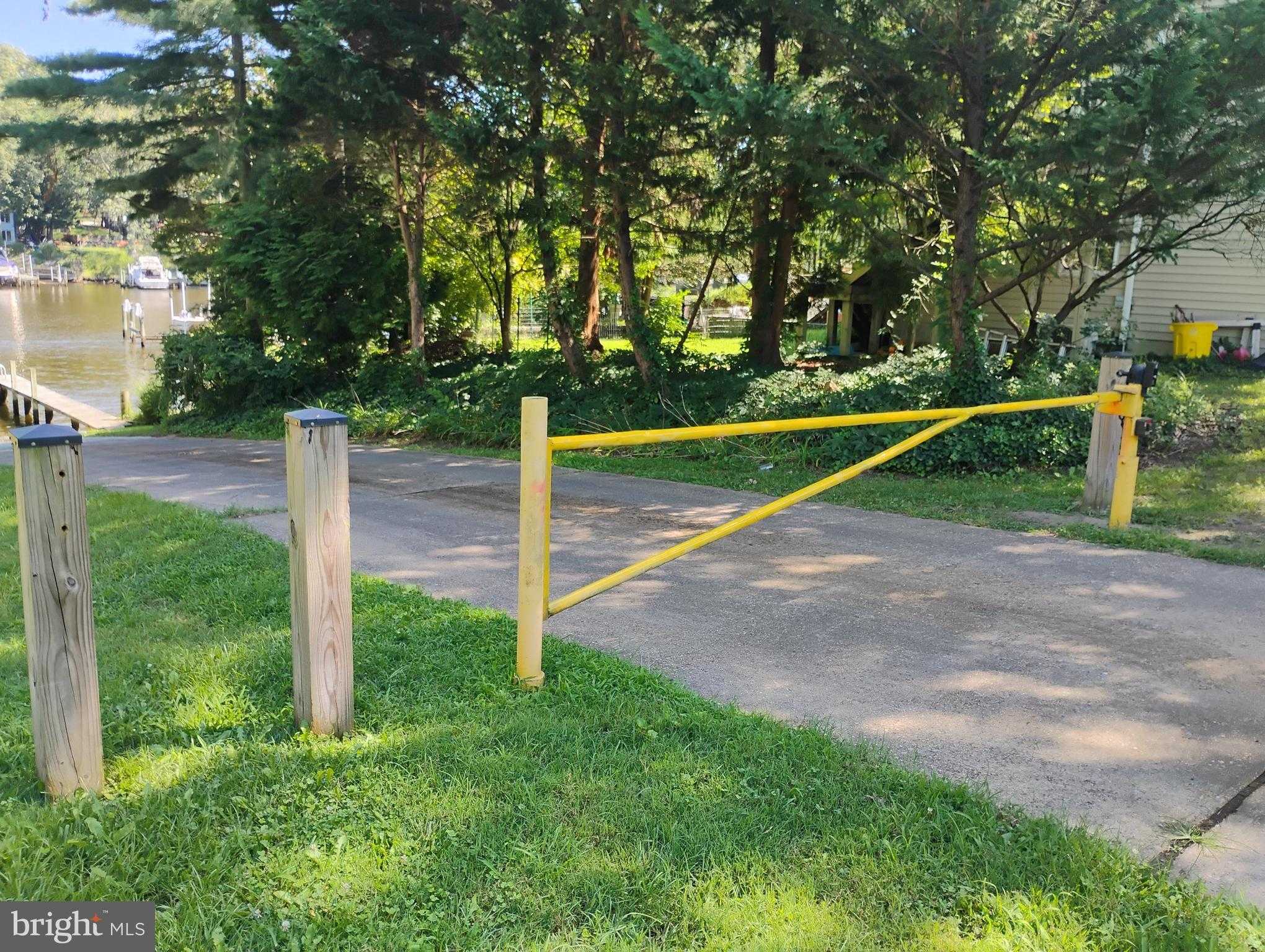 342 Beach Ave photo 39