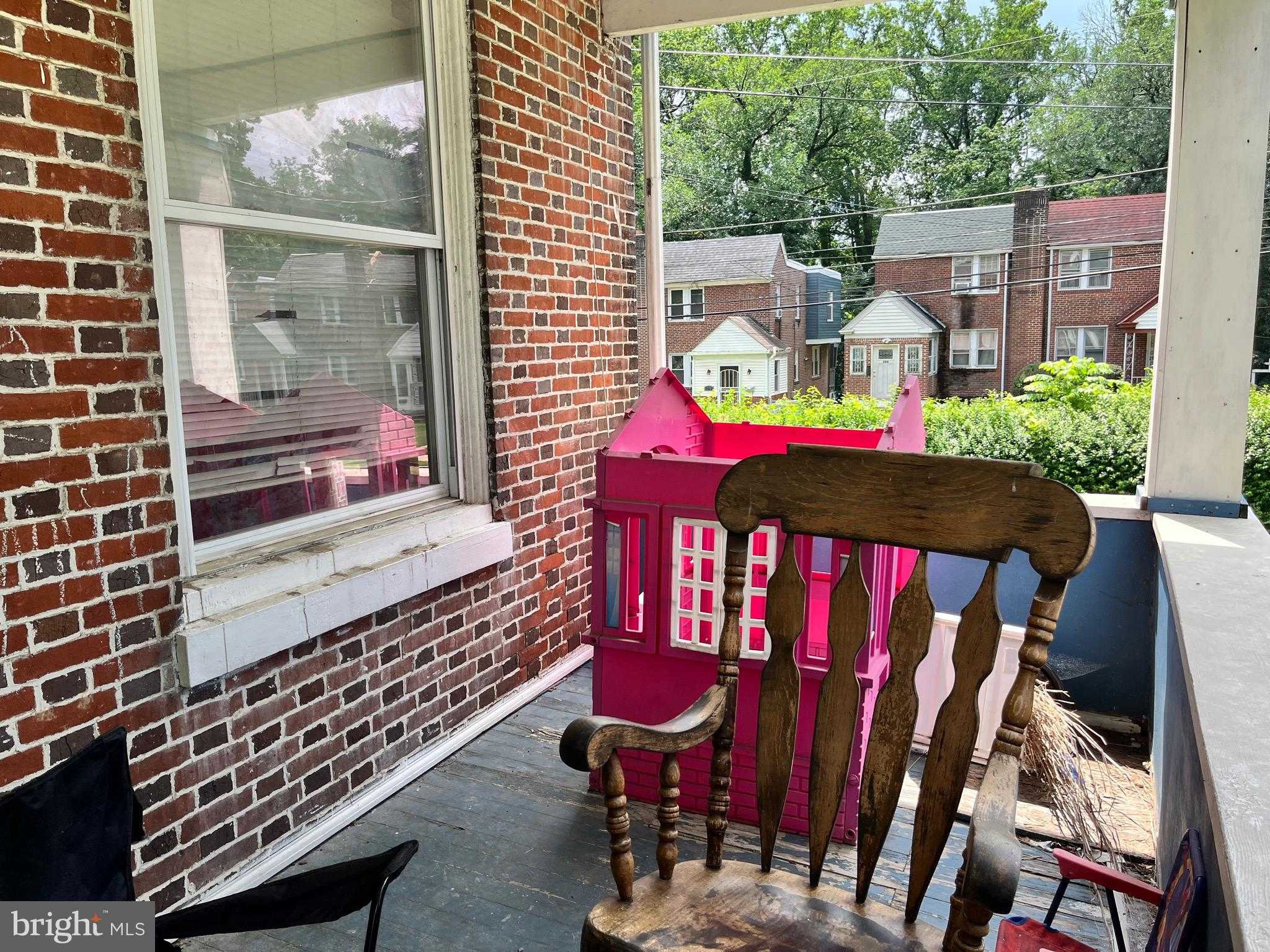 702 Cedar Ave photo 2