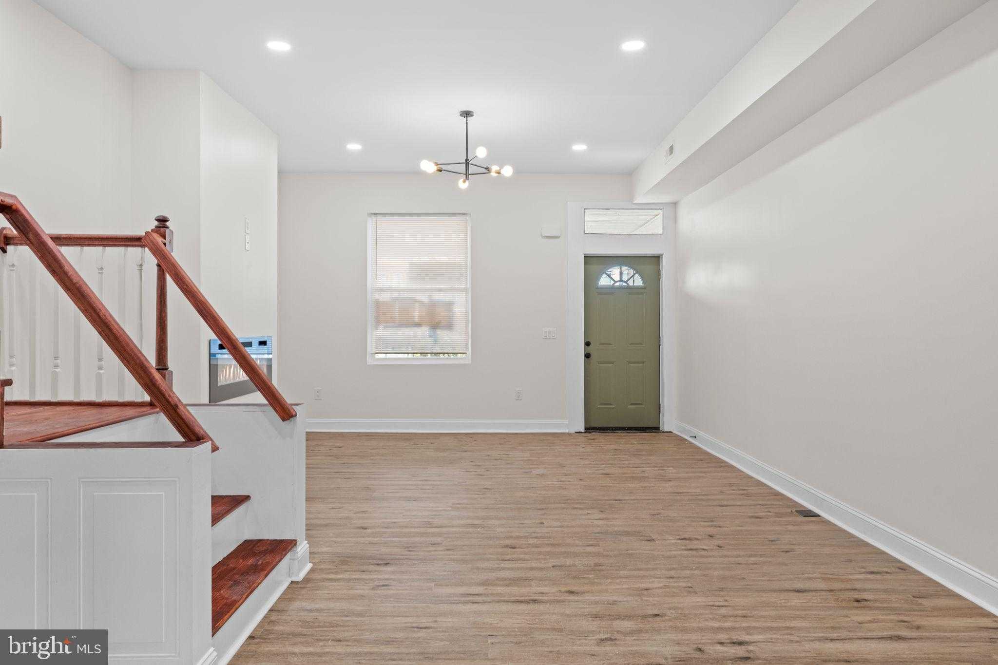 1043 E Chelten Ave photo 7