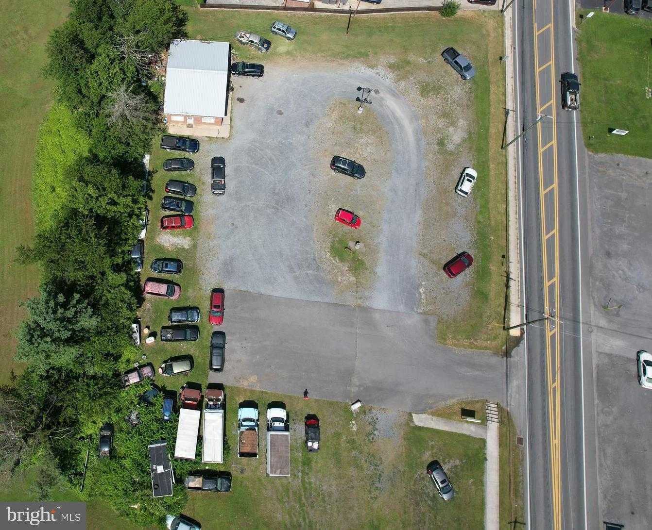 421 Keyser Ave photo 23