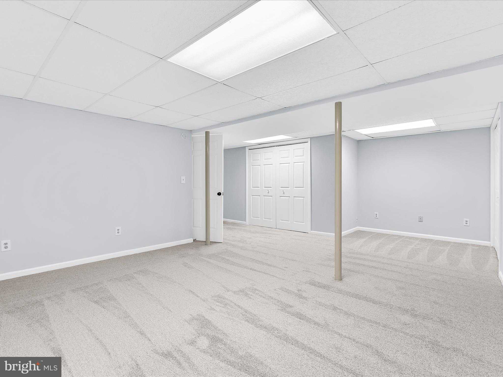 130 Clarence Ave photo 26