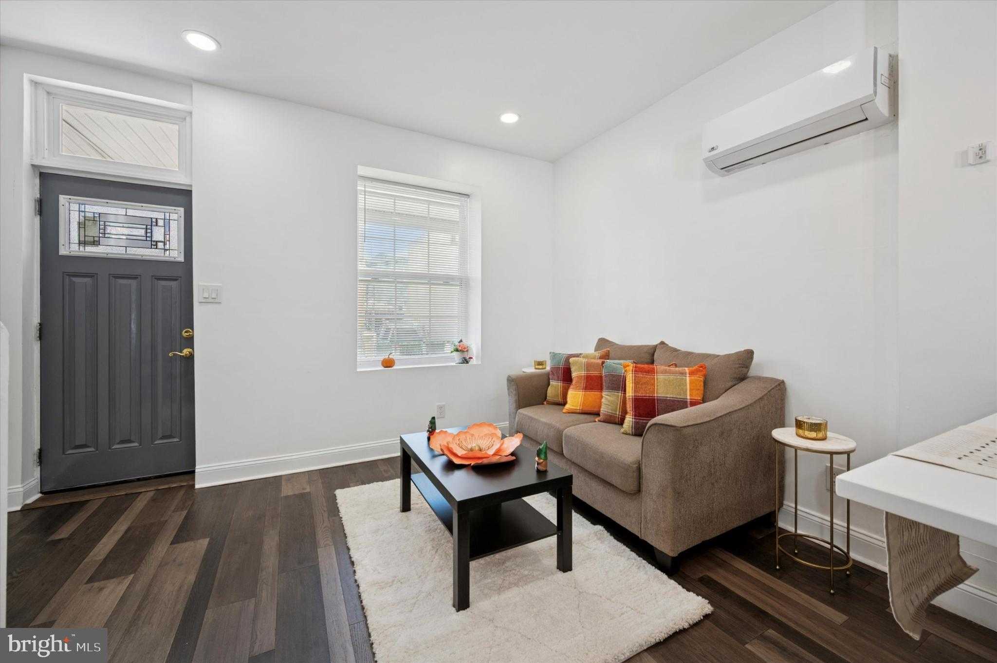 650 E Wensley St photo 4