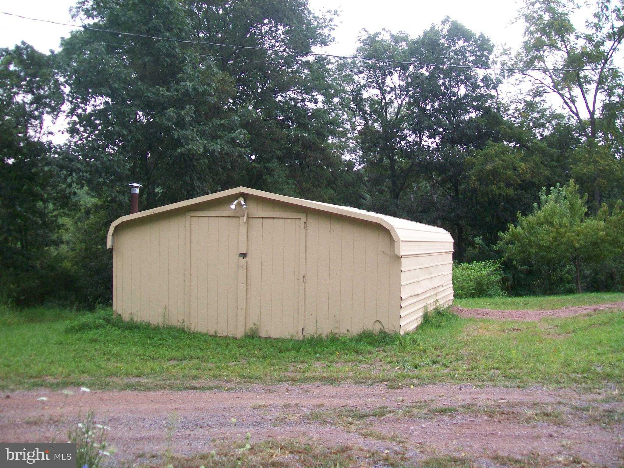 1442 Feller Dr, Levels