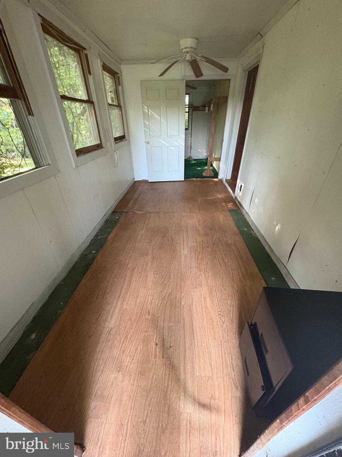 1372 Coles Point Rd photo 3