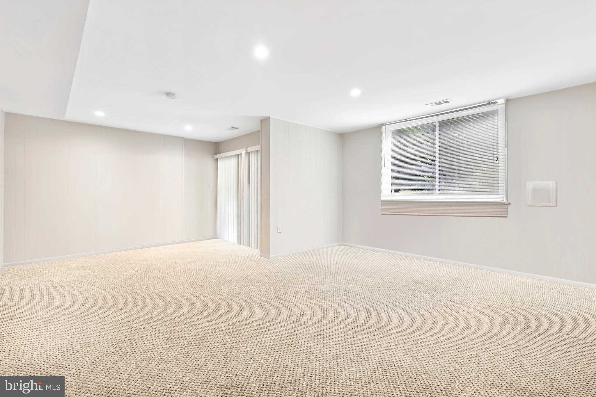 4900 Schuyler Dr photo 13