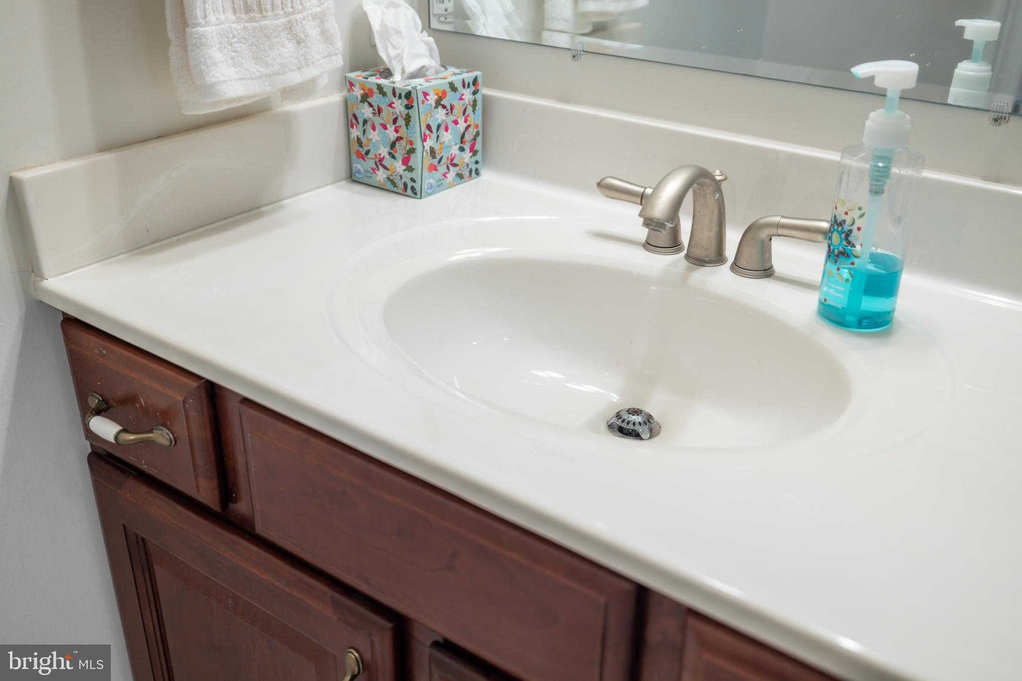 104 Courtyard Ter photo 44