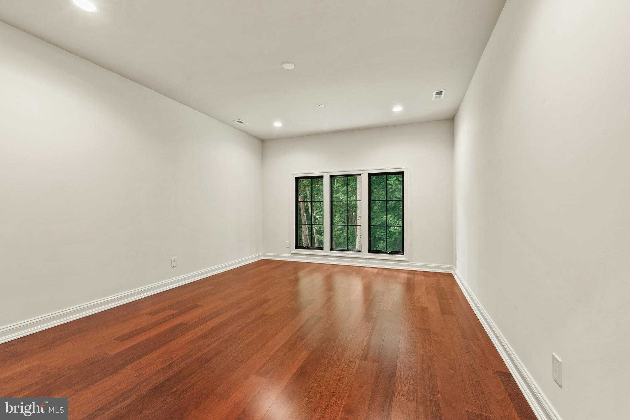 928 Fenario Cir photo 49