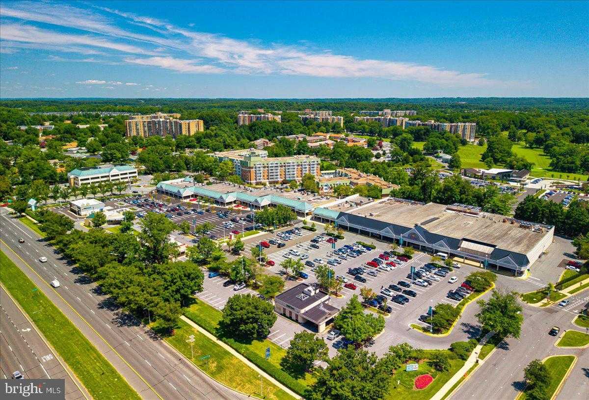 15101 Interlachen Dr # 1-807 photo 49