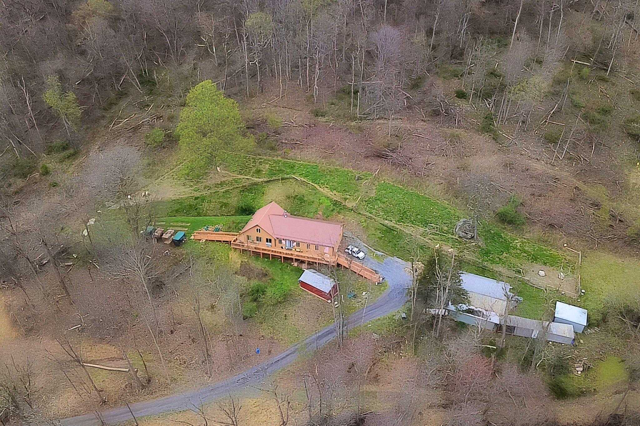 855 Lincoln Hwy photo 2