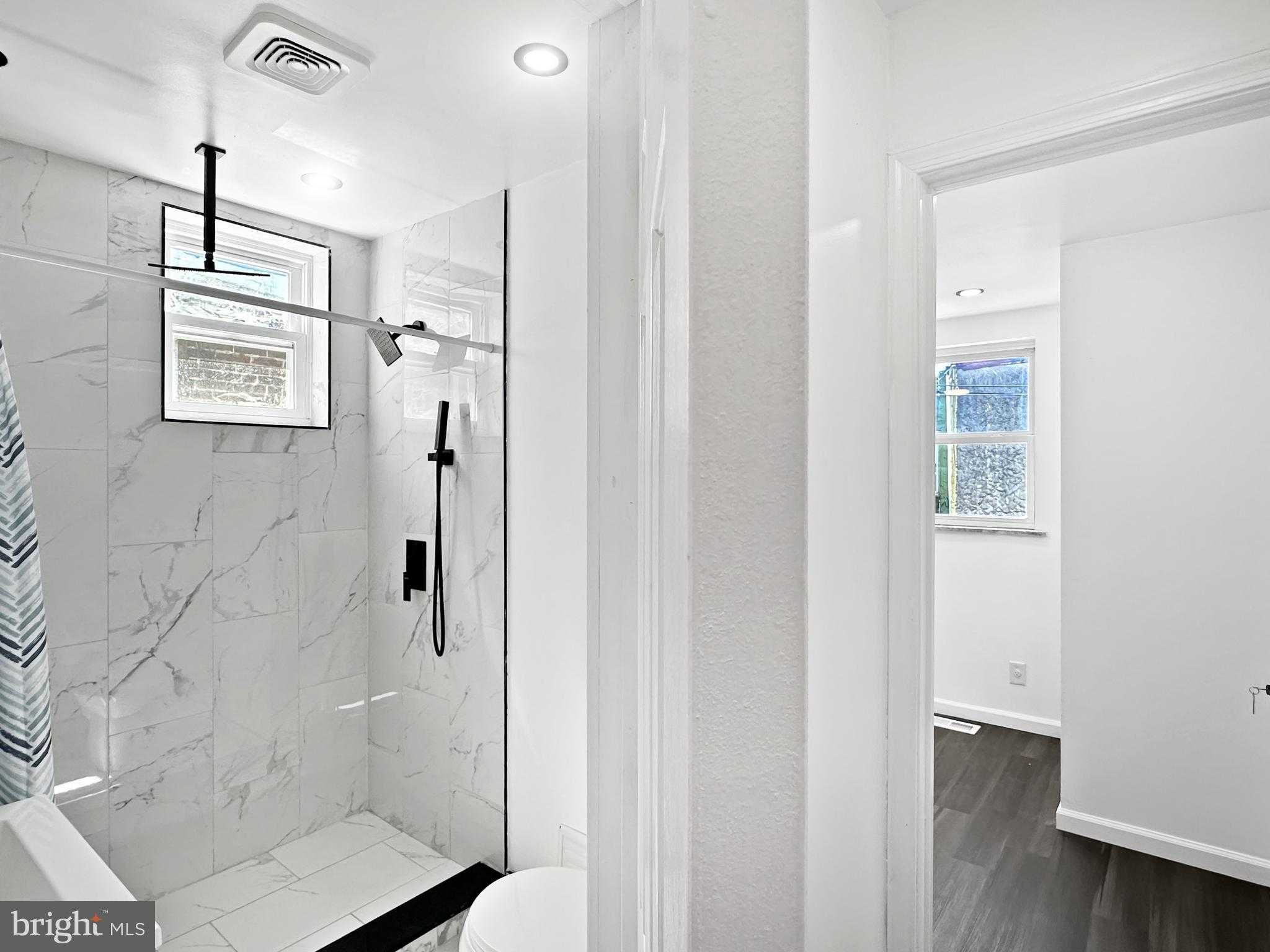 2040 S Norwood St photo 20