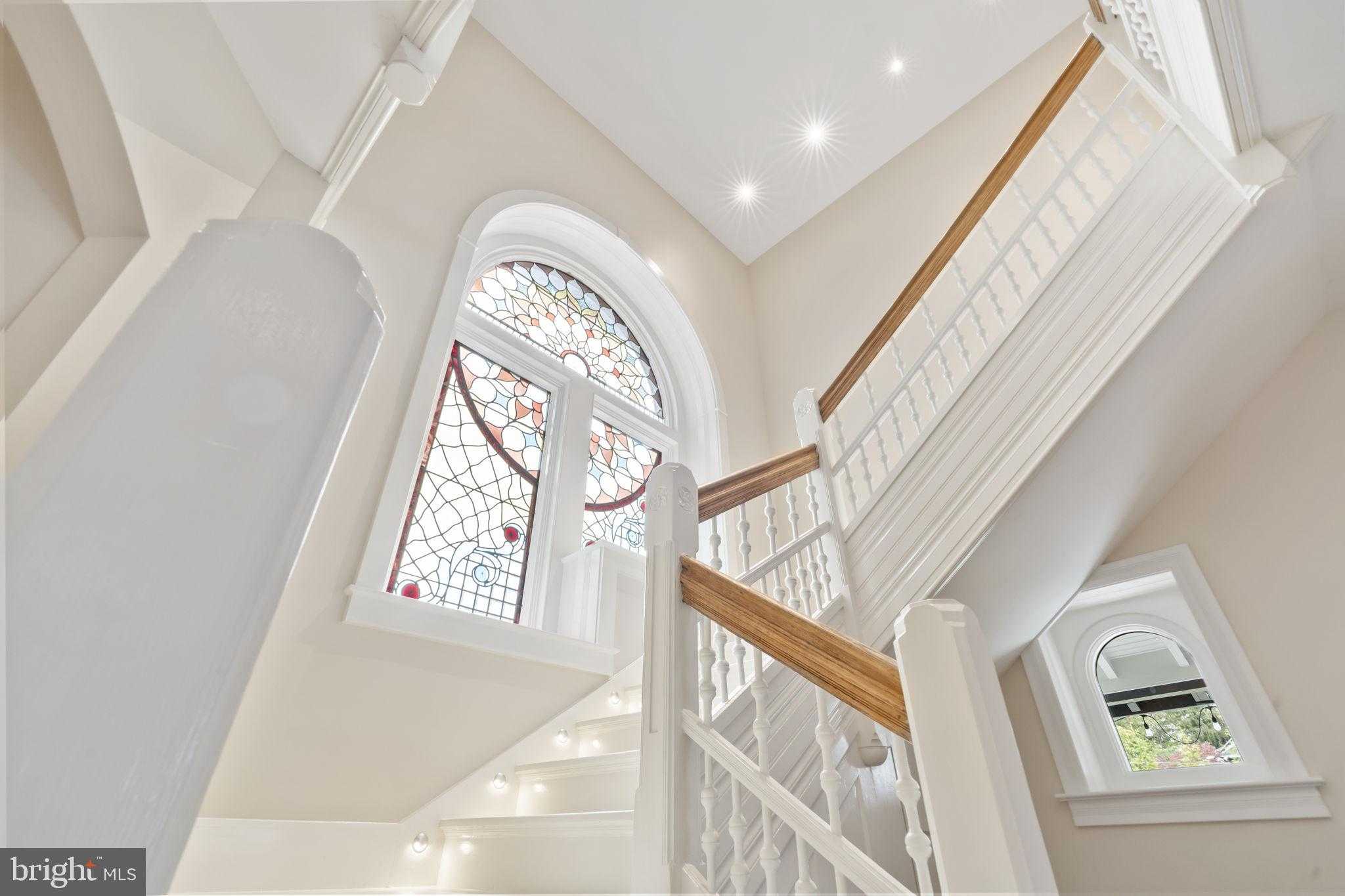 662 S Highland Ave photo 34