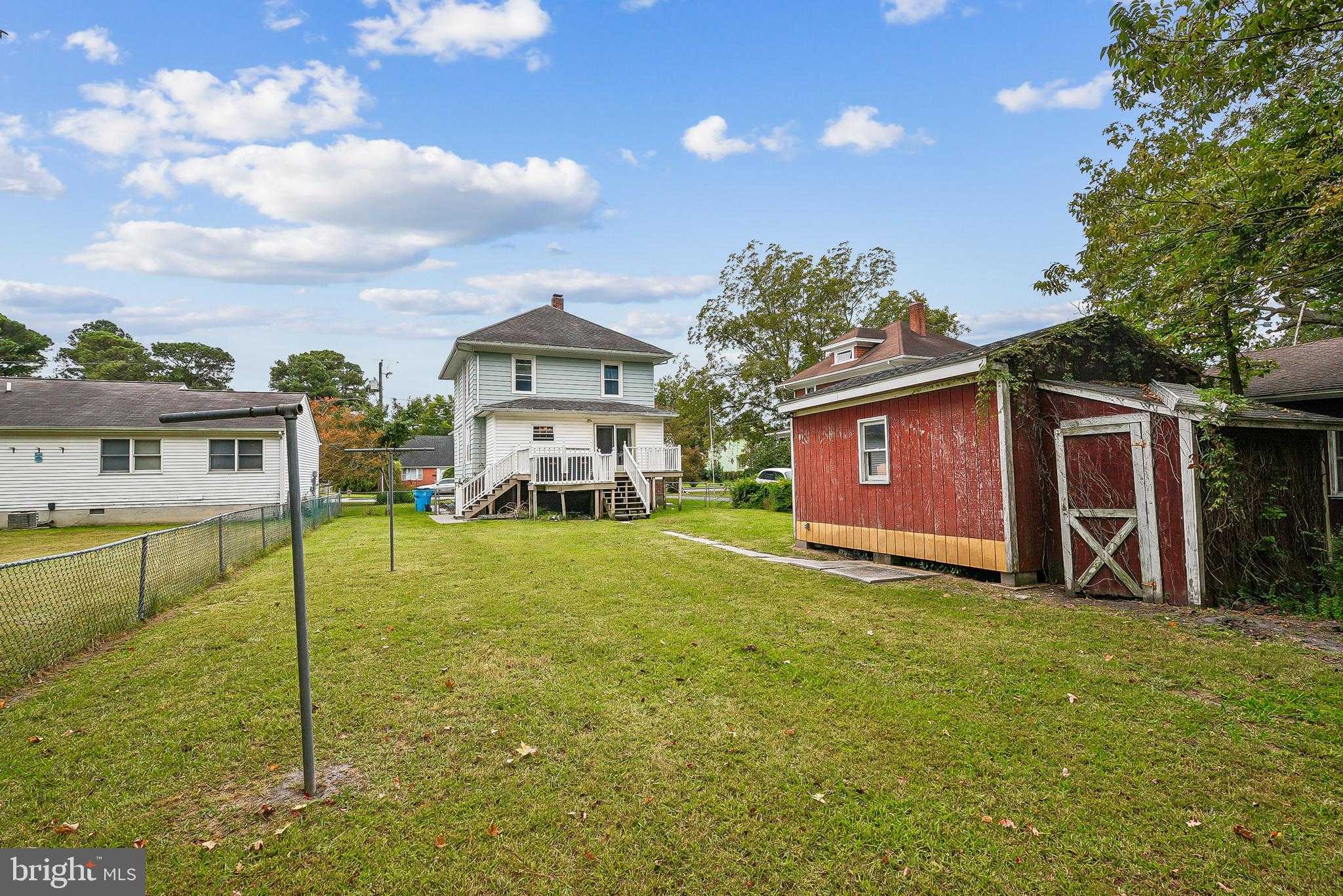 16 Columbia Ave photo 35